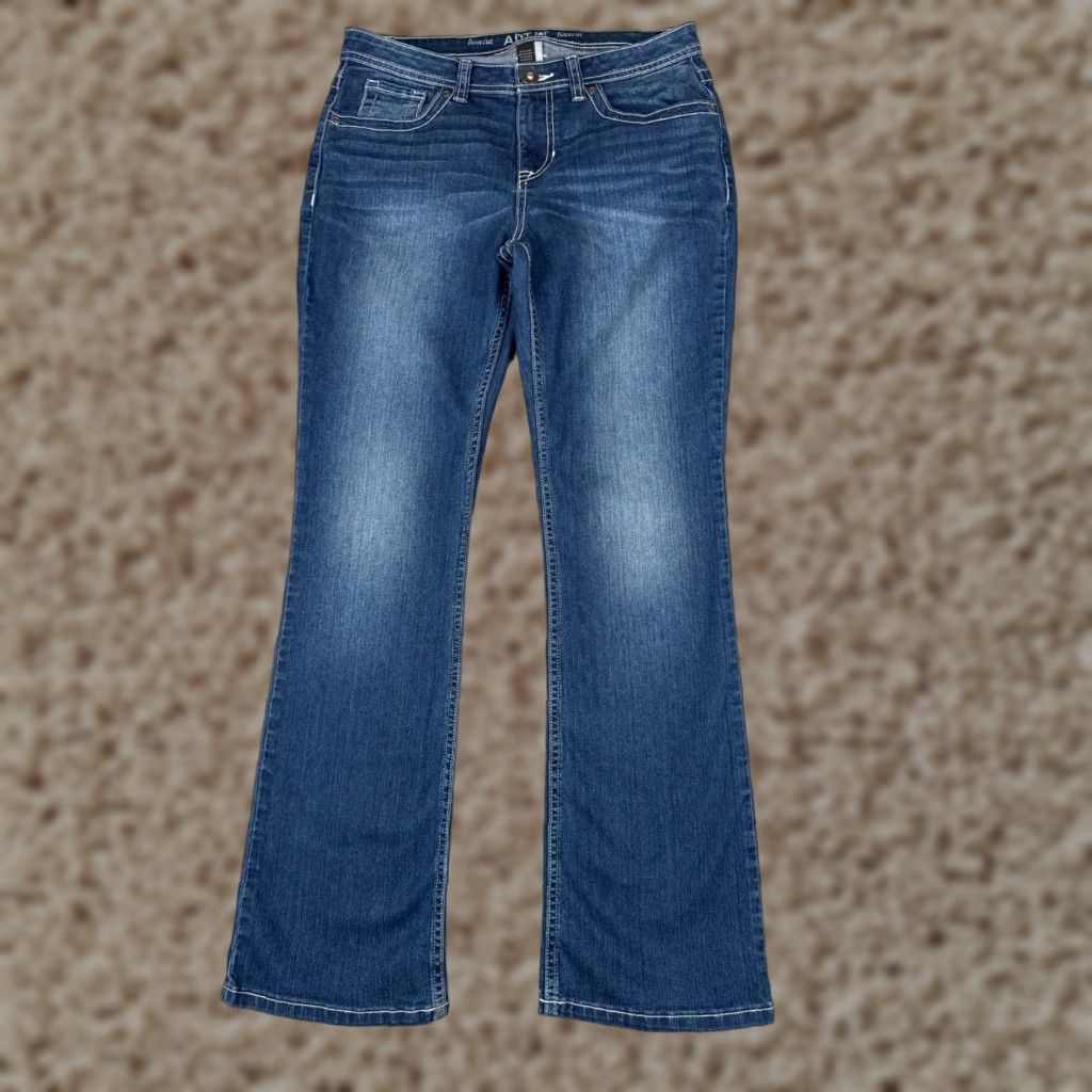 Apt. 9 Vintage Apt. 9 Blue Denim Bootcut Jeans Women 10 32in Inseam Embroidered Rhinestone 90s Size 32" / US 10 / IT 46 - 1 Thumbnail