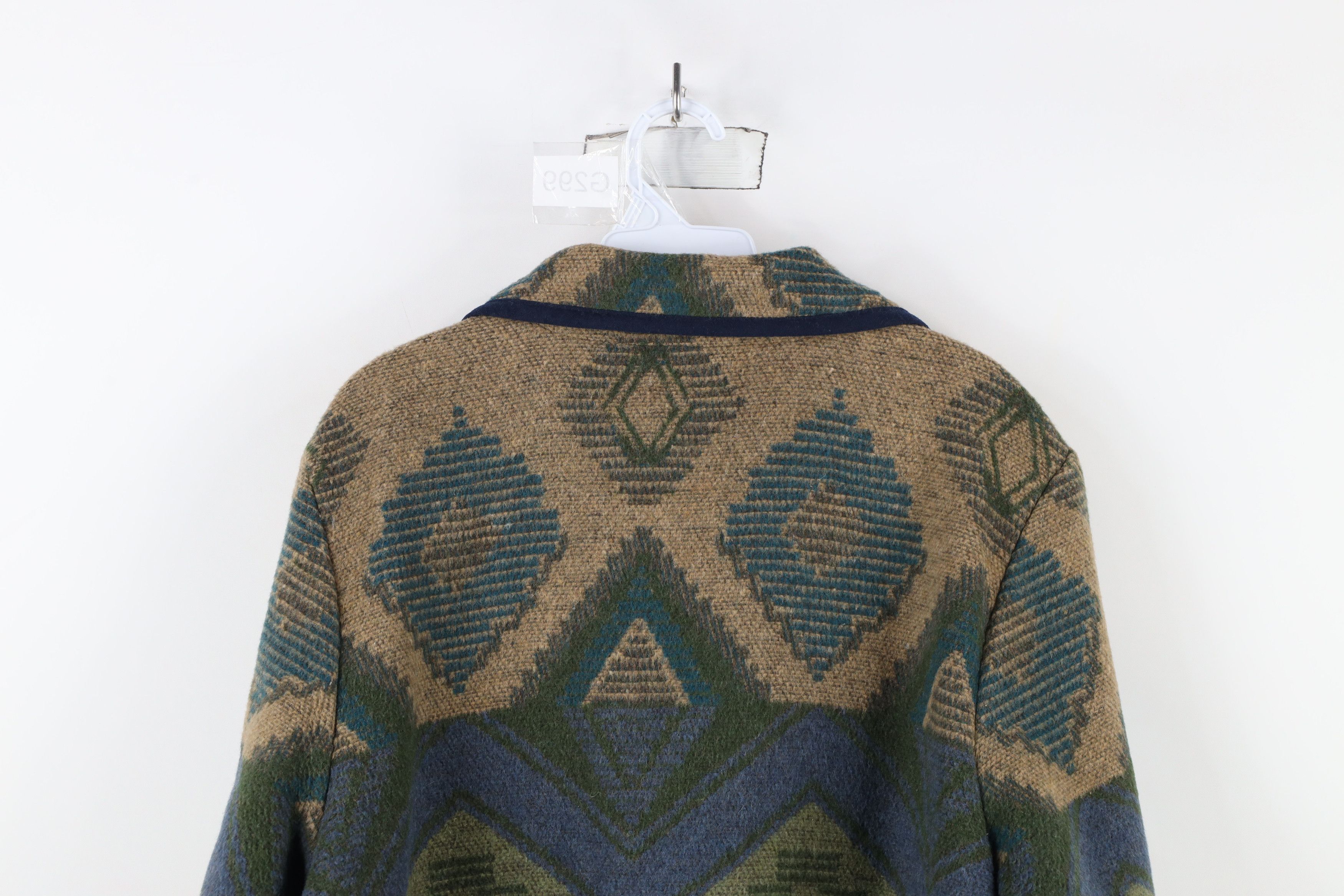 Vintage Vintage 90s Streetwear Southwestern Blanket Button Jacket Size L / US 10 / IT 46 - 9 Thumbnail