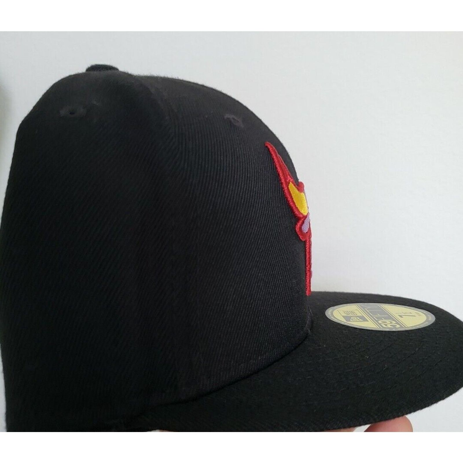 New Era Chicago Bulls Hat Fitted Size 7 1/2 Black Pink 5950 New Era Size ONE SIZE - 2 Thumbnail