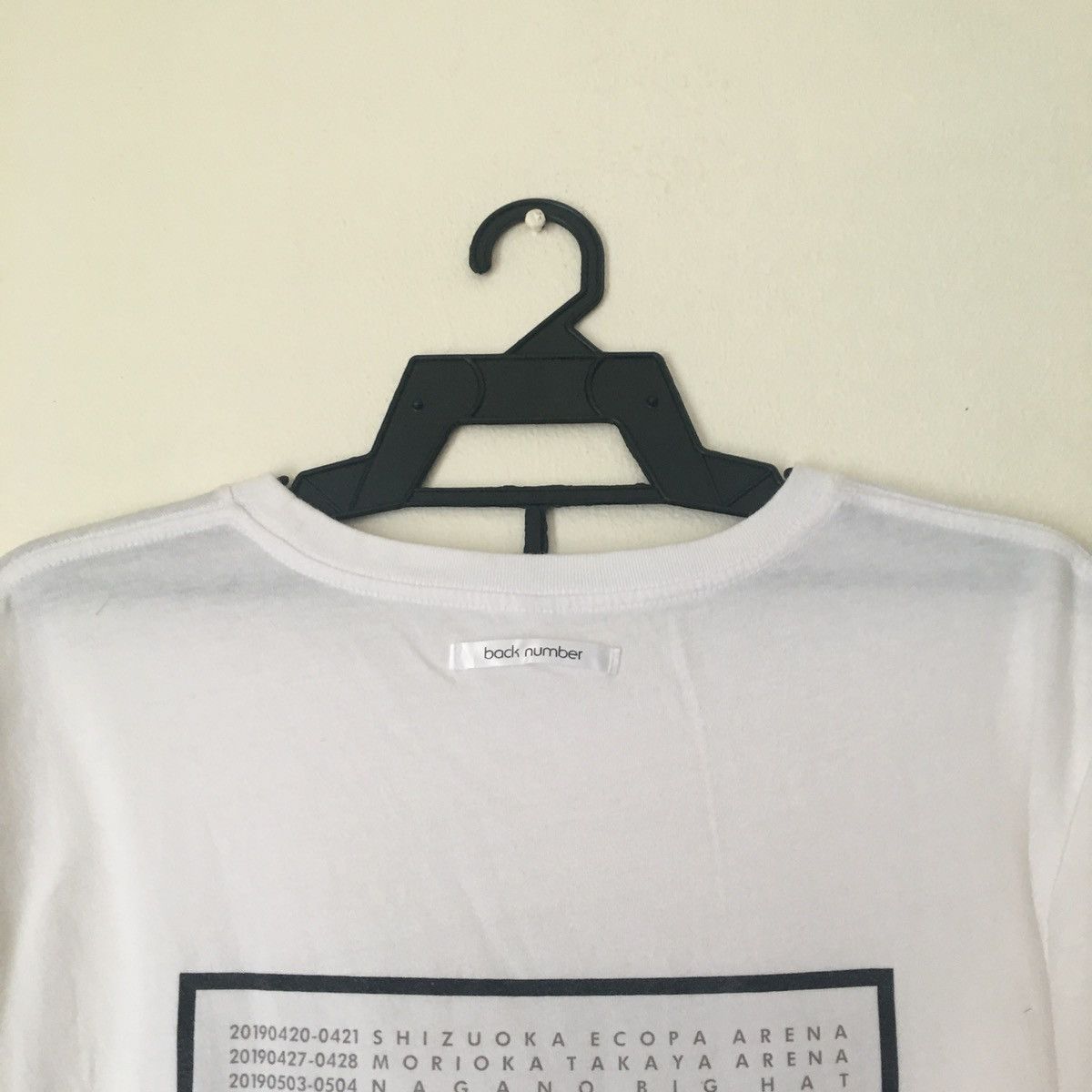 Band Tees 2019 Back Number バックナンバー No Magic Tour Japanese Rock Band Size US XL / EU 56 / 4 - 4 Thumbnail