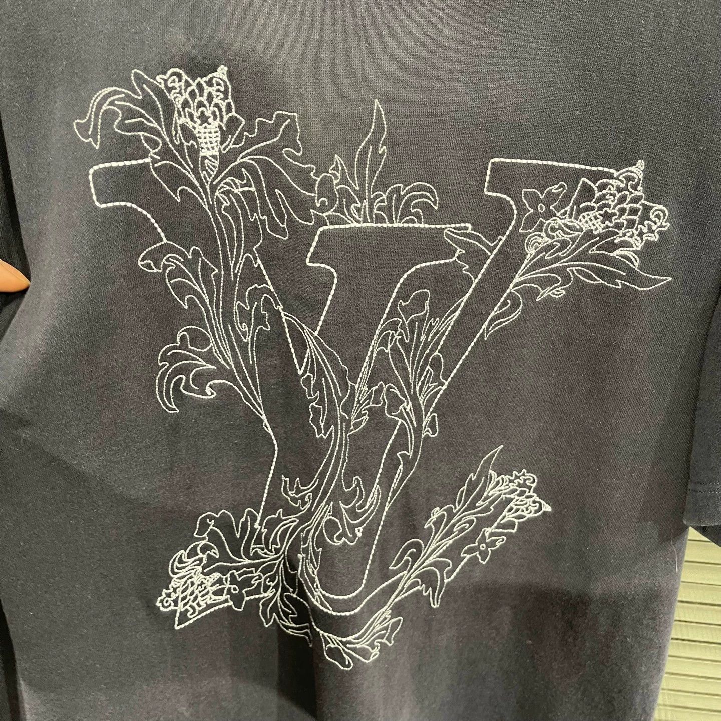 Louis Vuitton LV floral vine embroidery logo short-sleeve XL 99 New Size US XL / EU 56 / 4 - 4 Thumbnail