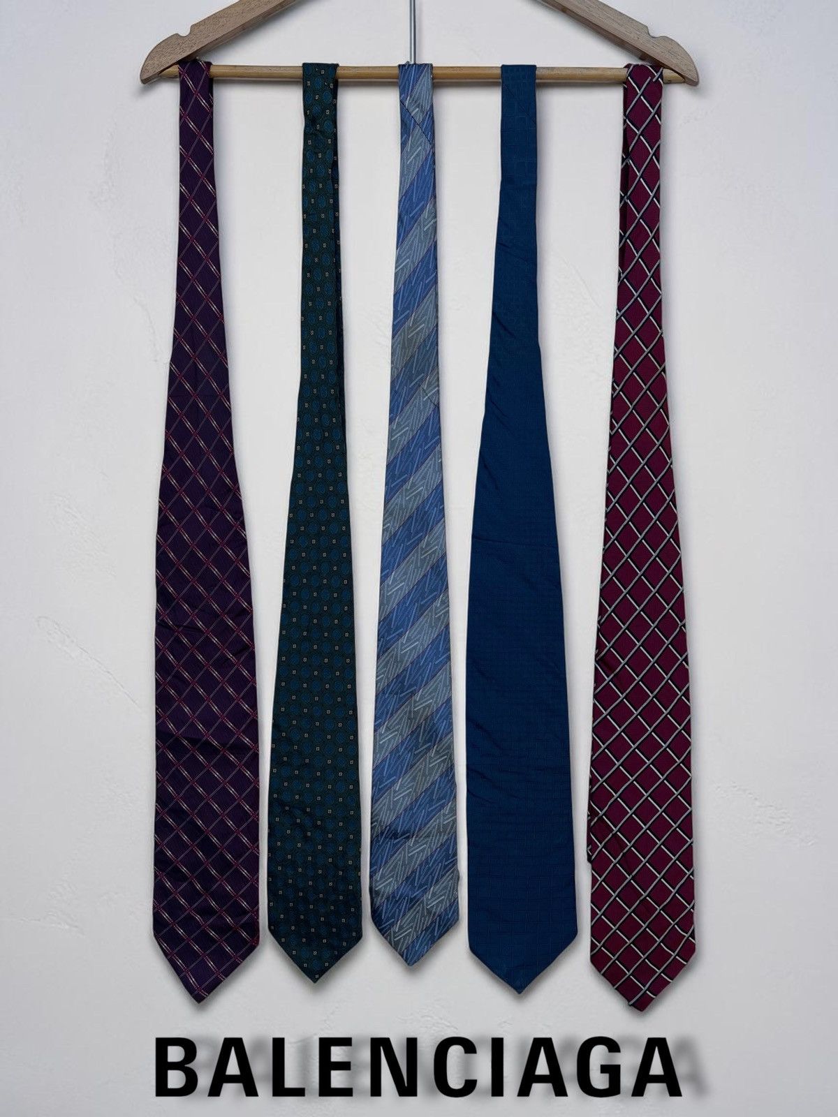 Balenciaga 🔥VINTAGE BALENCIAGA NECKTIE/TIE BUNDLE COMBO 5 PCS Size ONE SIZE - 1 Thumbnail