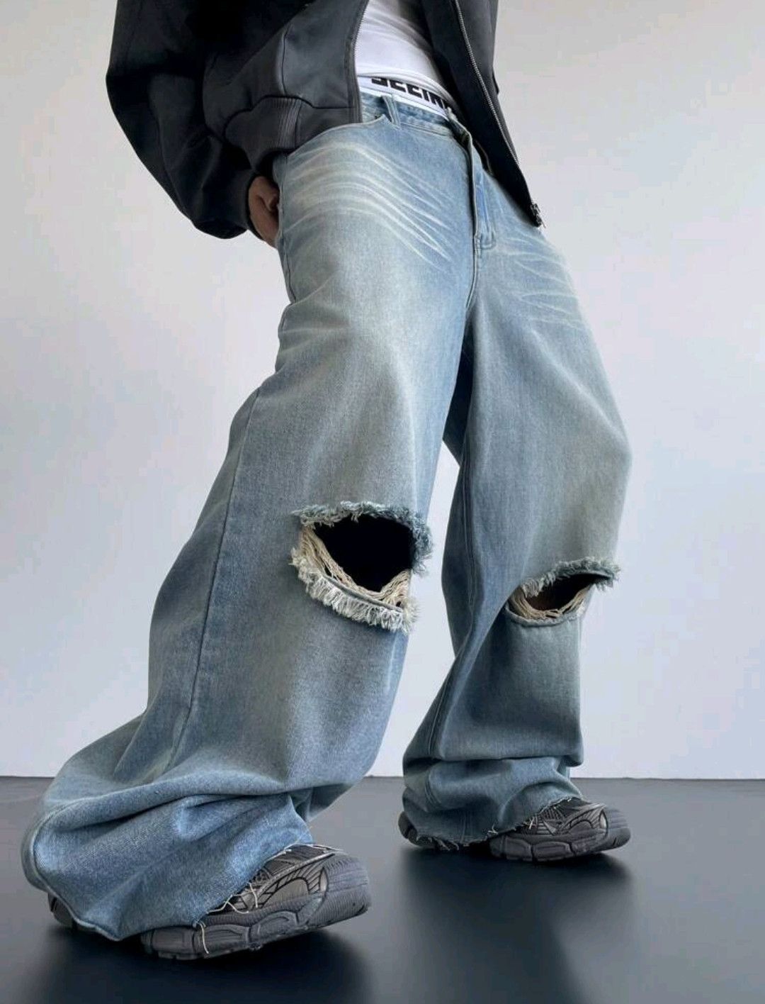 Japanese Brand × Vintage Y2K Vintage Distressed Washed Loose Baggy Straight-Leg Jeans Size US 37 - 4 Thumbnail
