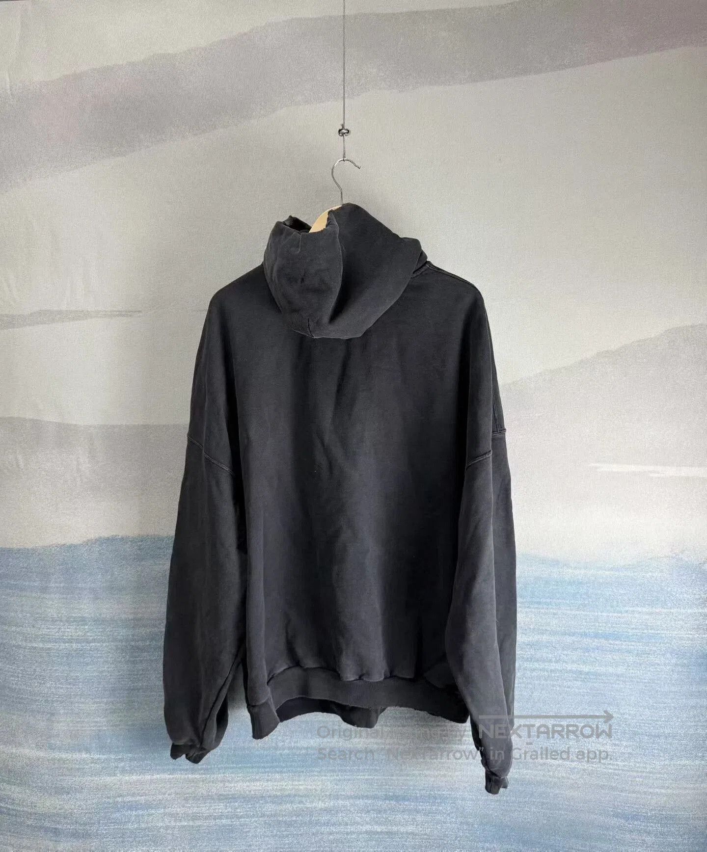 Balenciaga balenciaga black distressed logo hoodie oversized. Size US M / EU 48-50 / 2 - 3 Thumbnail