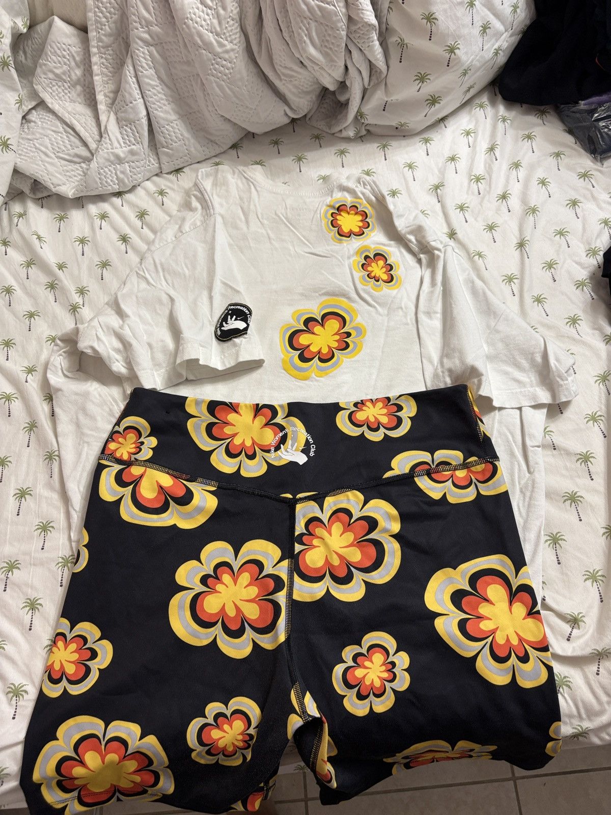 Nike Nike Top and Shorts Size XL / US 12-14 / IT 48-50 - 2 Thumbnail
