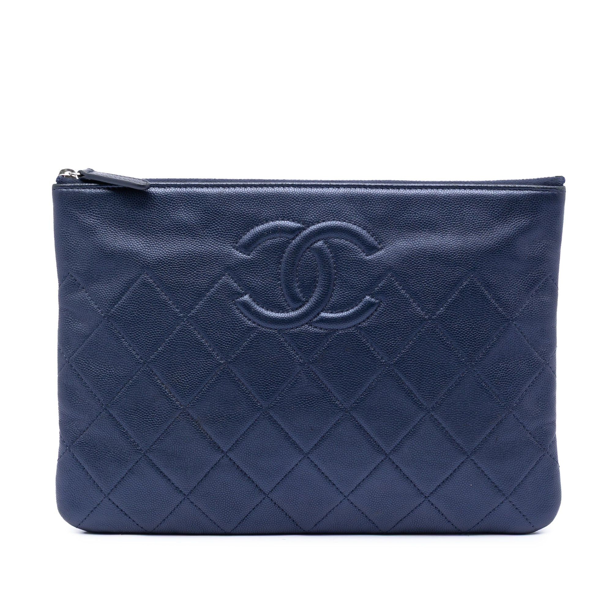Chanel Medium CC Quilted Caviar O Case Clutch Size ONE SIZE - 1 Thumbnail