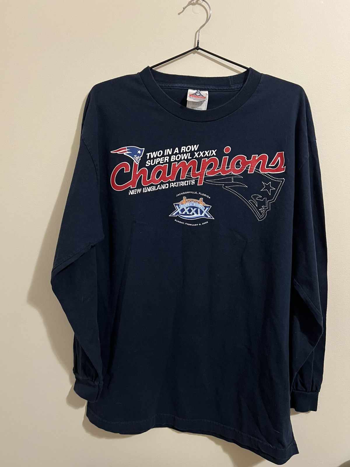Vintage Patriots Long Sleeve T-Shirt Size US L / EU 52-54 / 3 - 1 Thumbnail