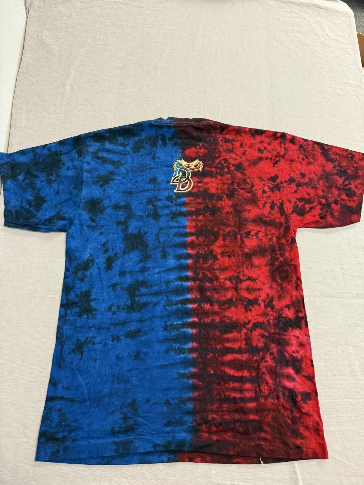 Universal Studios Vintage Universal Studios Tshirt Islands of Adventure Dragon Size US M / EU 48-50 / 2 - 2 Thumbnail