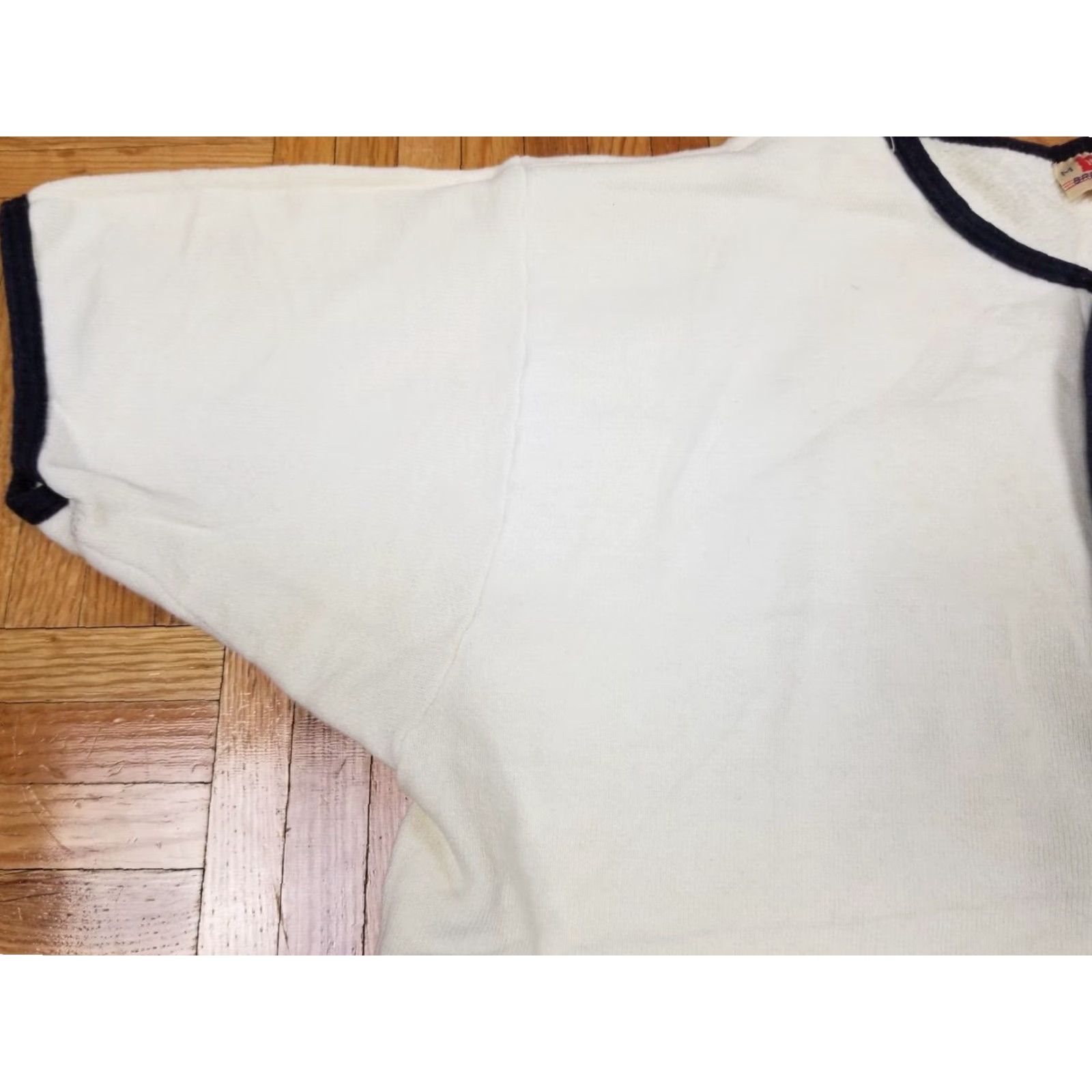 Hanes VINTAGE Hanes Breeze Shield Half Button Up White Short Sweatshirt SZ M Mens T-Shirt Cotton Retro USA 50's 60's 70's Size US M / EU 48-50 / 2 - 6 Thumbnail