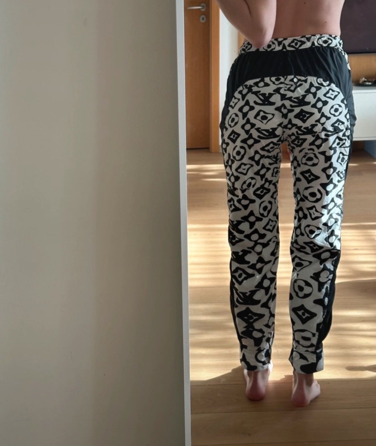 Louis Vuitton Black & white pants Size 26" / US 2 / IT 38 - 2 Thumbnail