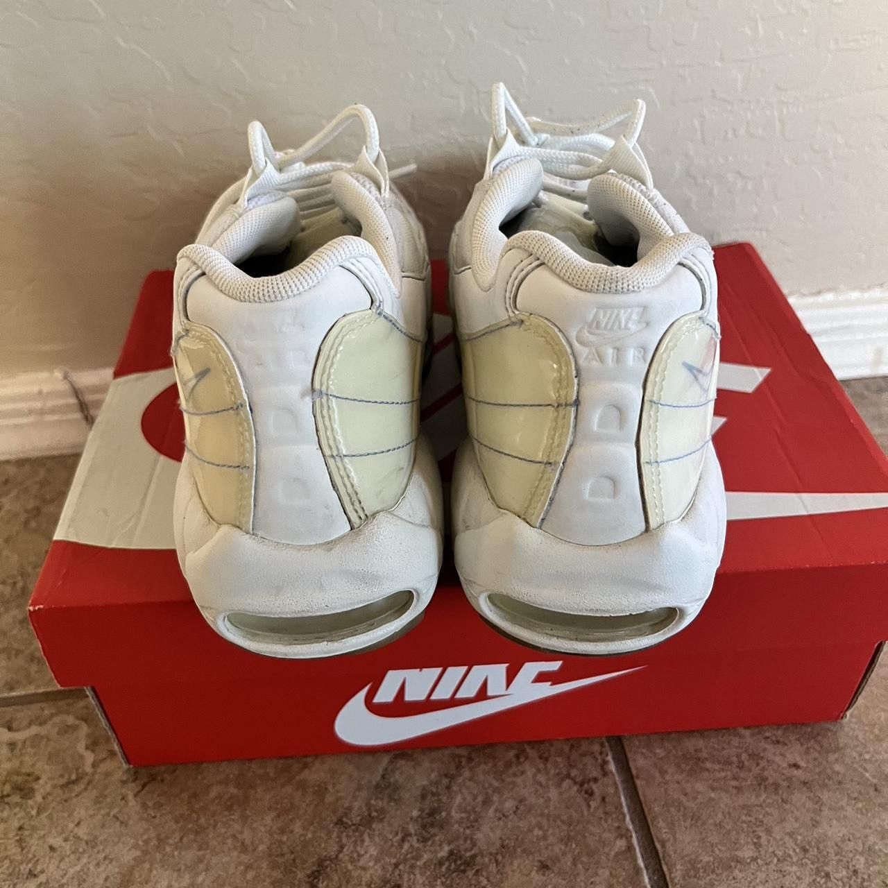Nike NIKE AIRMAX 95 “TRIPLE WHITE” Size US 7.5 / IT 37.5 - 4 Thumbnail