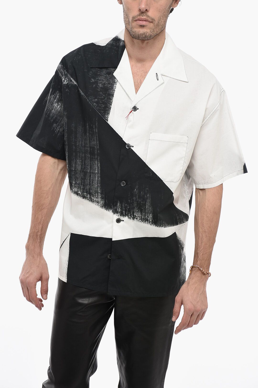 image of Alexander Mcqueen Og1Mm0423 Two Tone Cotton Bowling Shirt In Black White, Men's (Size Small)