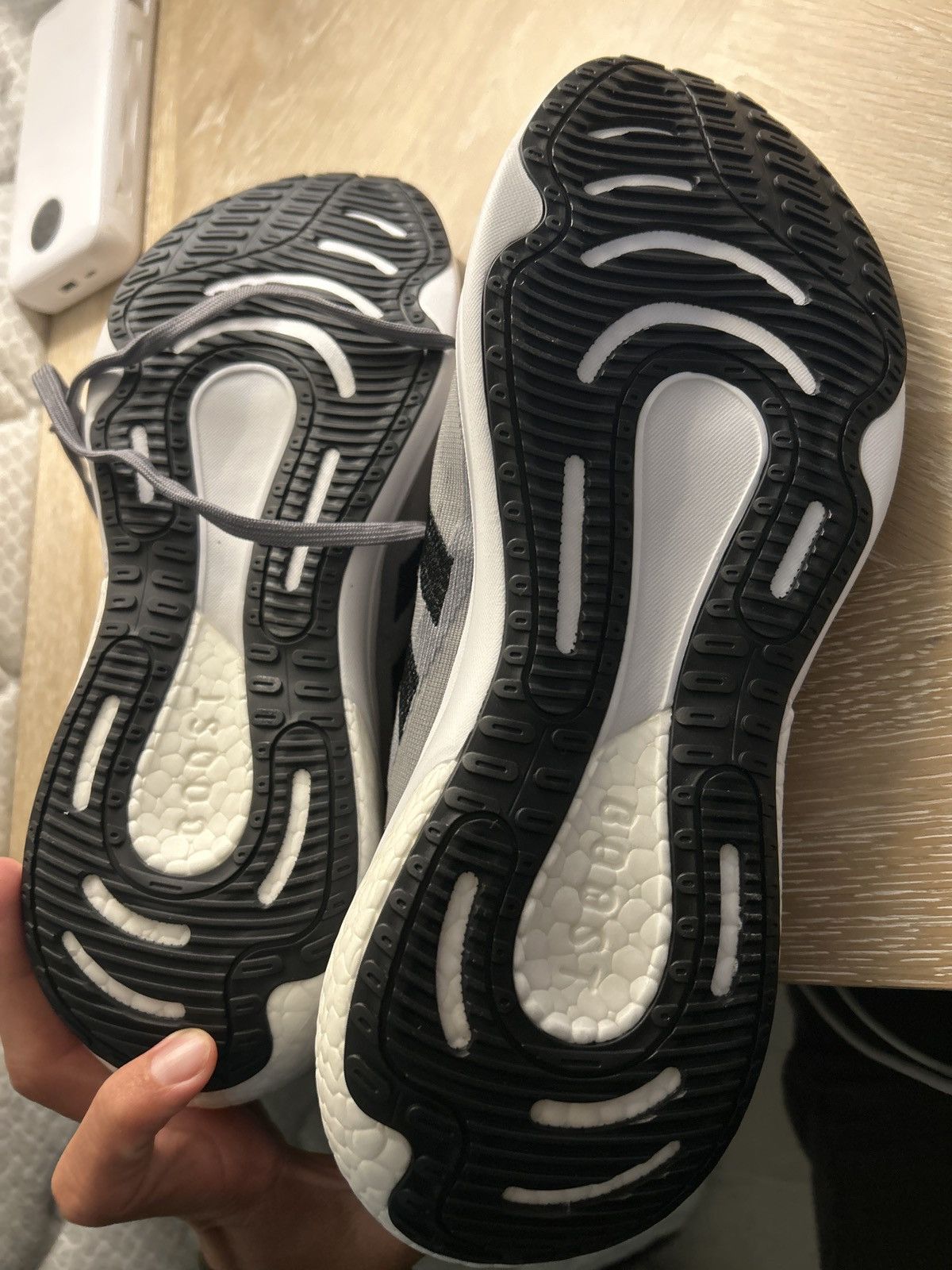 Adidas Adidas Supernova Size US 9 / EU 42 - 2 Thumbnail