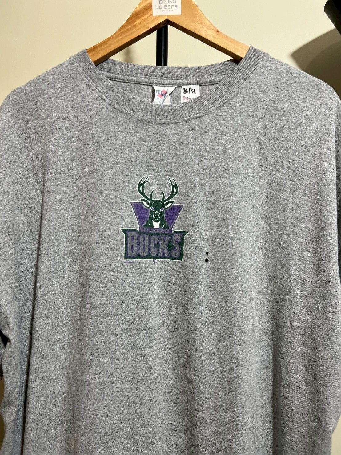 Vintage Vintage MILWAUKEE BUCKS shirt NBA bnz02 Size US XL / EU 56 / 4 - 3 Thumbnail
