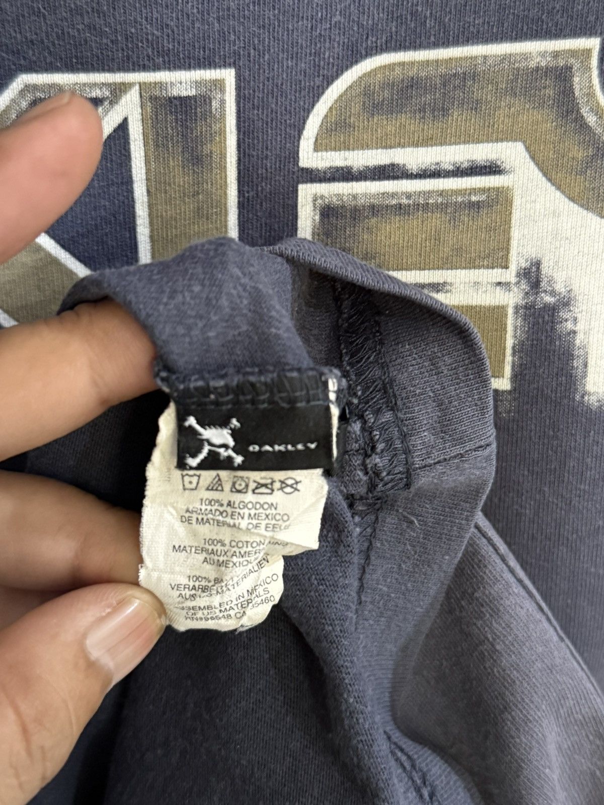 Oakley Thrashed Vintage Oakley Mark Sun Faded Tee Size US L / EU 52-54 / 3 - 6 Thumbnail