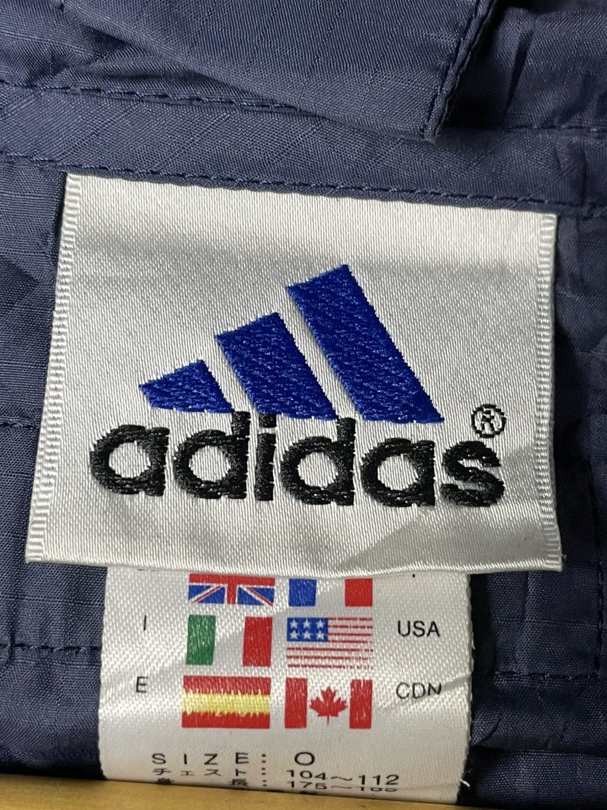 Adidas × Japanese Brand × Vintage Vintage ADIDAS Men’s Windbreaker (90) Size US M / EU 48-50 / 2 - 10 Thumbnail
