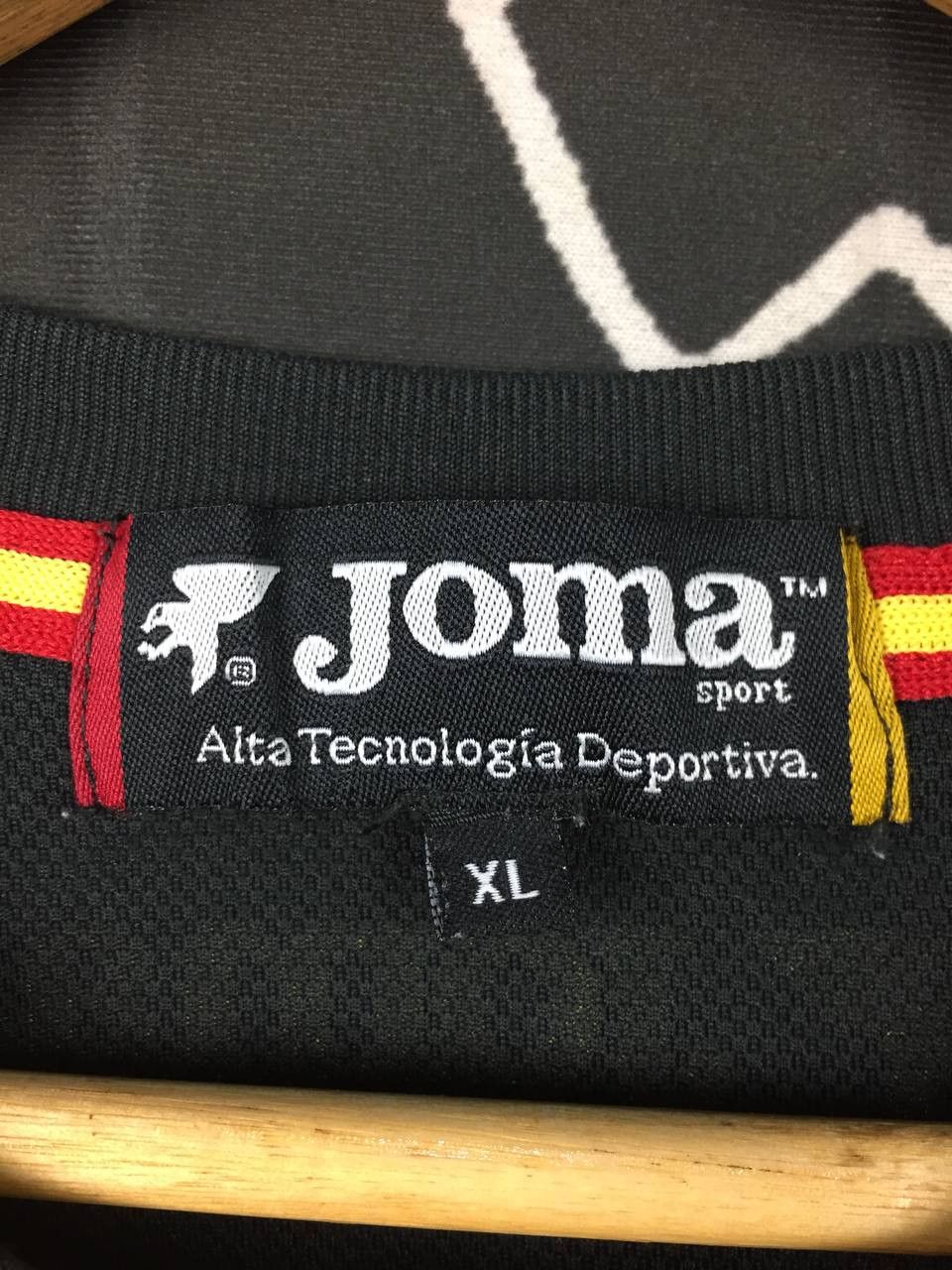 Joma Joma Alta Tecnología Deportiva Colorblock Tech Jersey Size US L / EU 52-54 / 3 - 11 Thumbnail