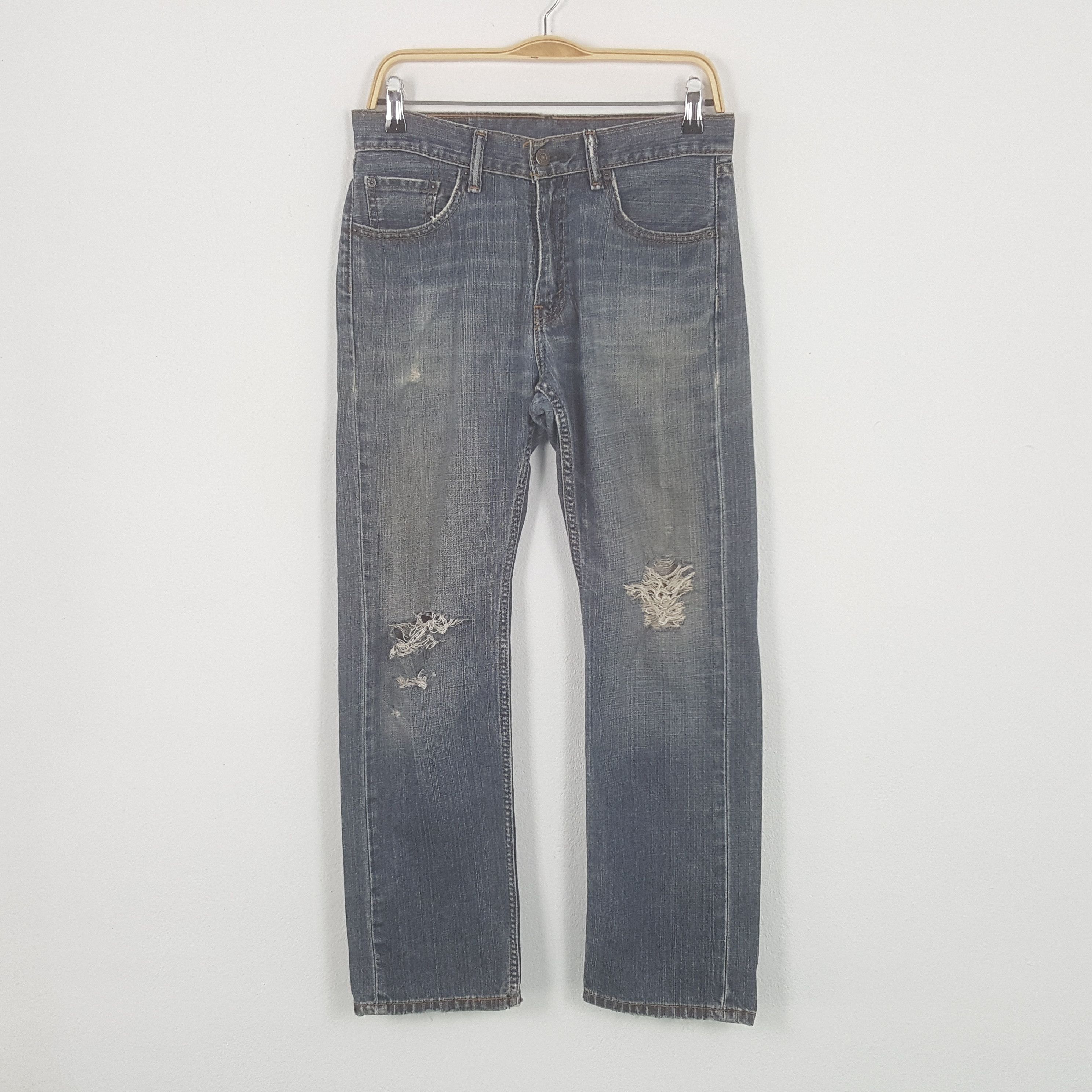 Image of Distressed Denim x Levis Levi's Strauss Distressed Distressed Style Denim Jeans in Blue Jean (Size 