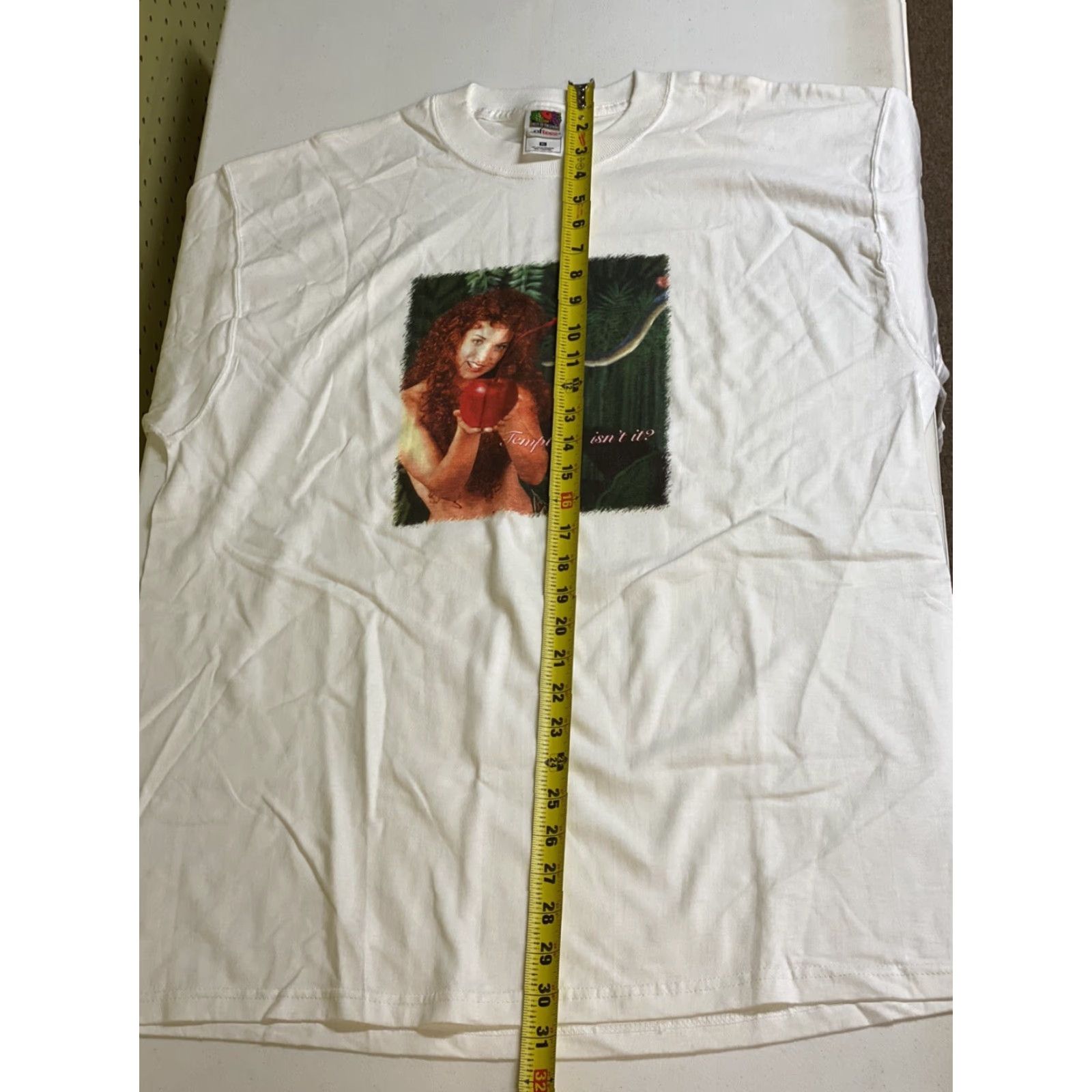 Vintage VINTAGE New Mens XL T-Shirt Tempting isnt it? Booze Cherry Vodka? White Short Sleeve Woman? Size US XL / EU 56 / 4 - 7 Thumbnail