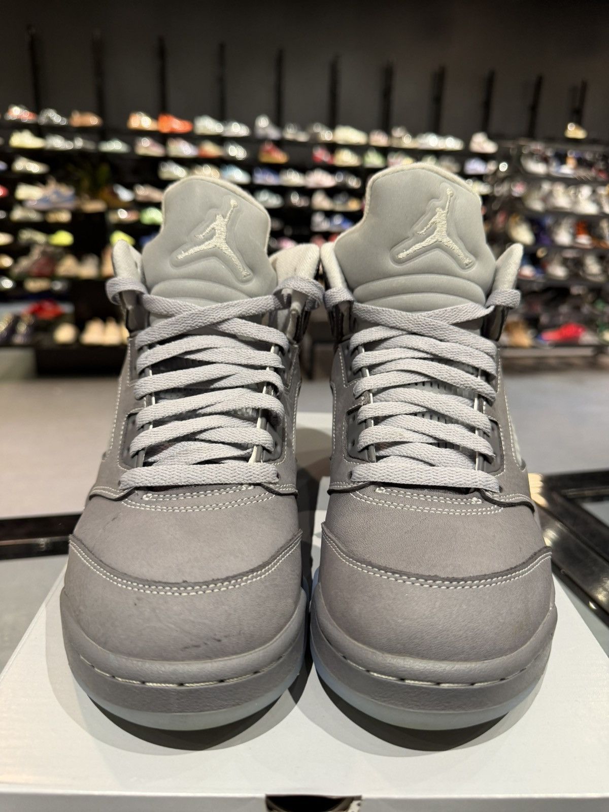 Jordan Brand Size 7.5 - Jordan 5 Retro Wolf Grey Size US 7.5 / EU 40-41 - 2 Thumbnail
