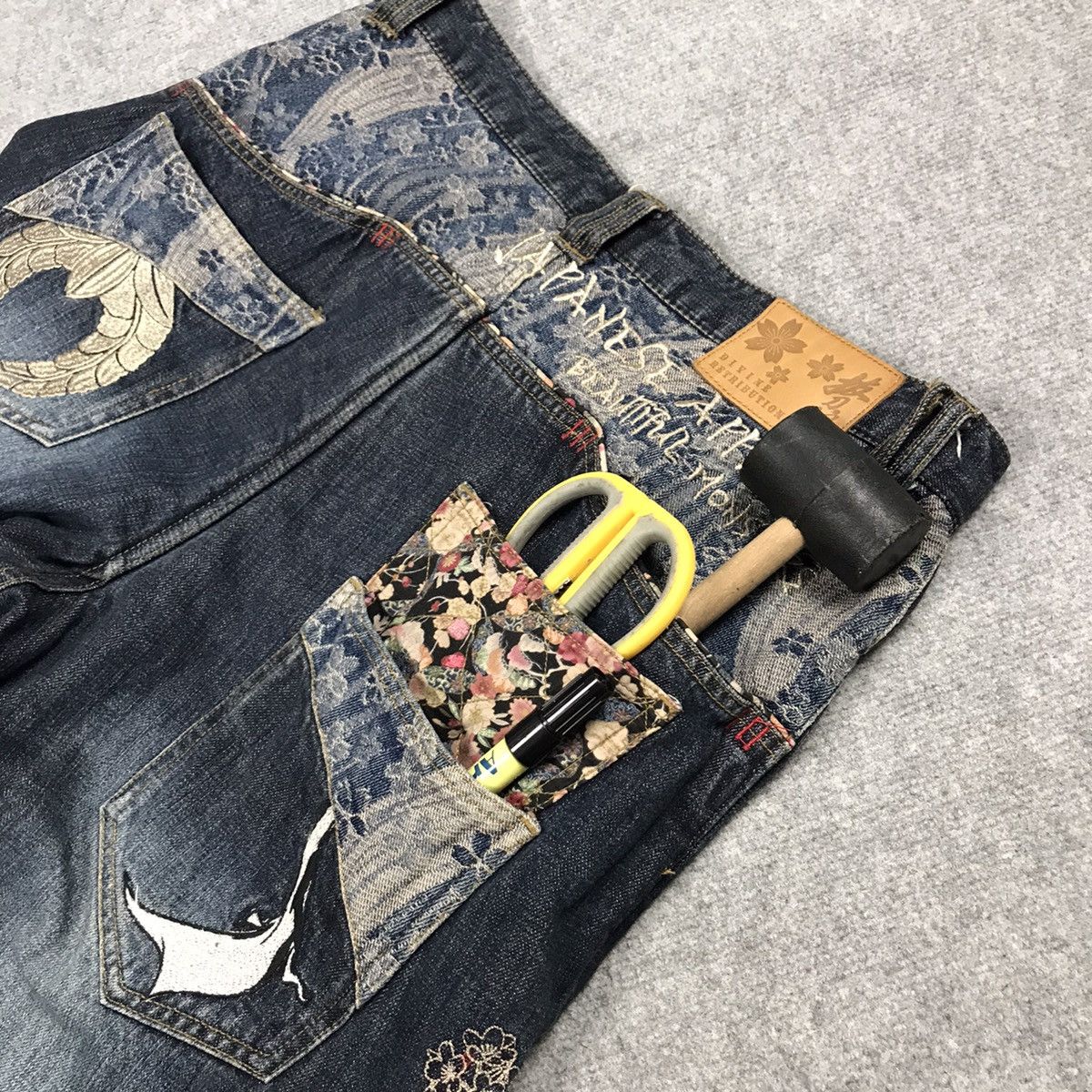 JAPANESE DENIM STYLE EMBROIDERY ART BAGGY PANTS
