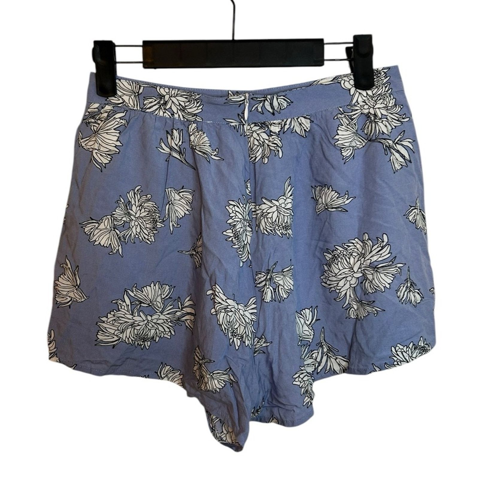 Other Nwt Tobi Baby Blue Floral Shorts Size 27" / US 4 / IT 40 - 2 Thumbnail