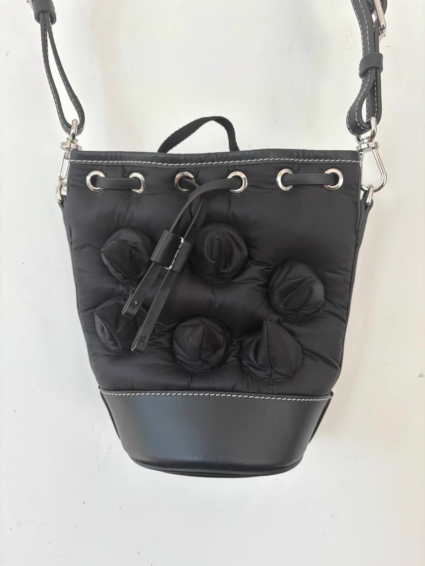 Moncler Black Puffy Bucket Crossbody Bag Size ONE SIZE - 1 Thumbnail