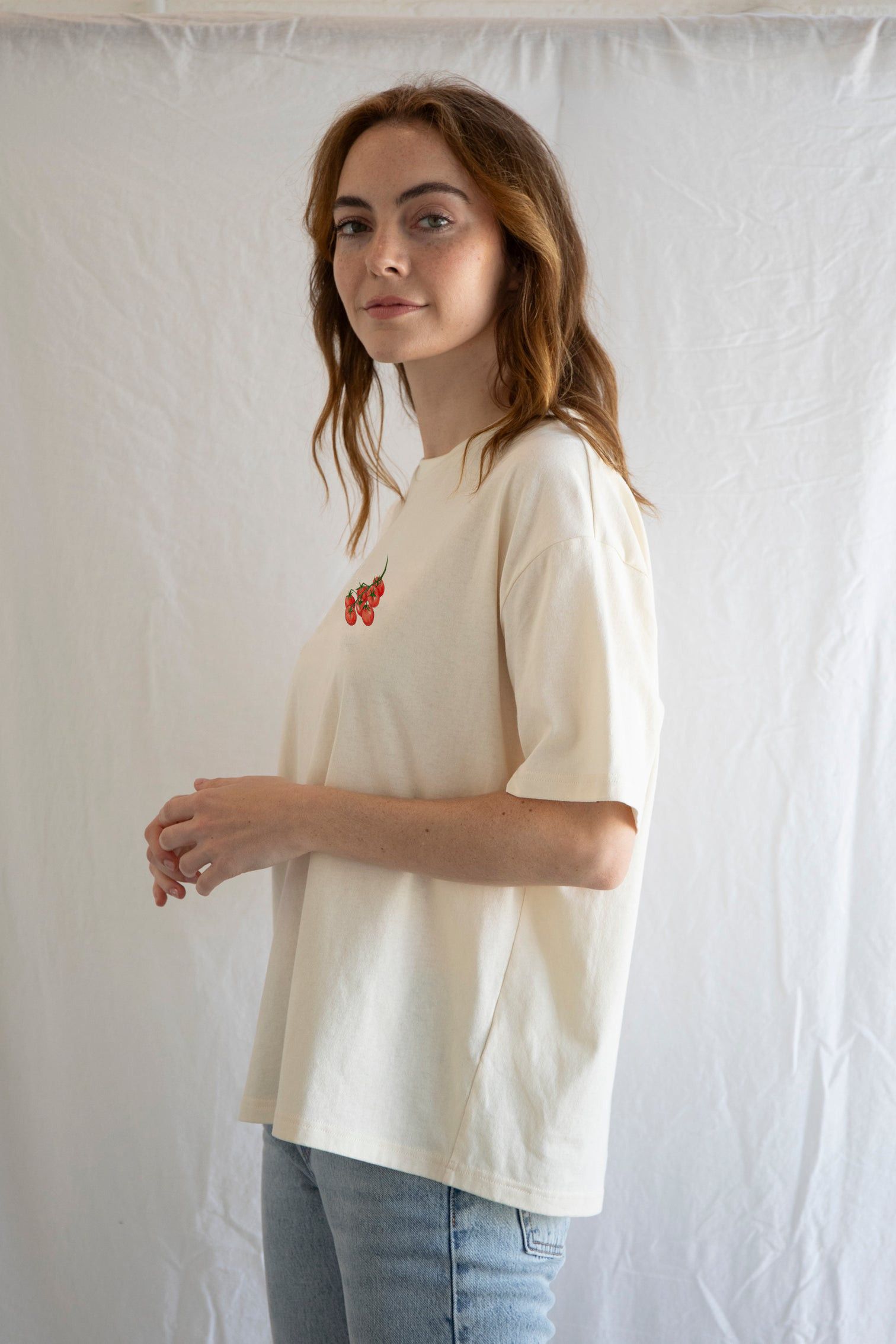 The Unbranded Brand Retro Tomato Graphic Tee, Tomato Girl T-Shirt Size M / US 6-8 / IT 42-44 - 3 Thumbnail