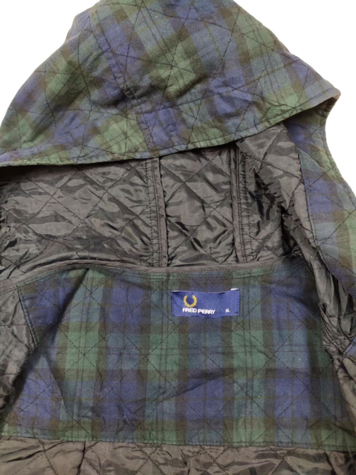 Fred Perry × Vintage VINTAGE Fred Perry Quilte Distressed Hooded Jacket Size US XL / EU 56 / 4 - 7 Thumbnail