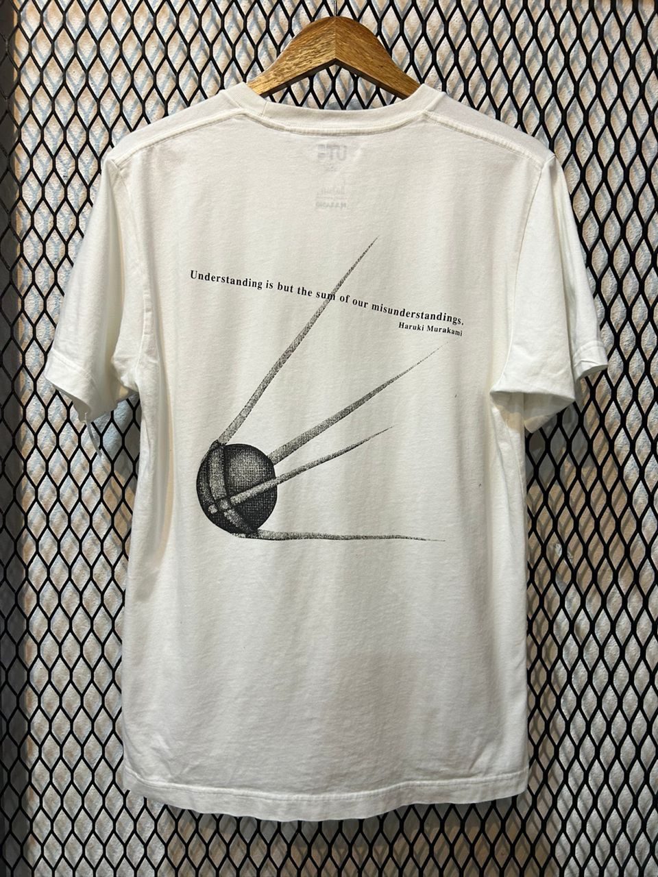 Uniqlo Uniqlo x Haruki murakami art design tshirt Size US M / EU 48-50 / 2 - 1 Thumbnail