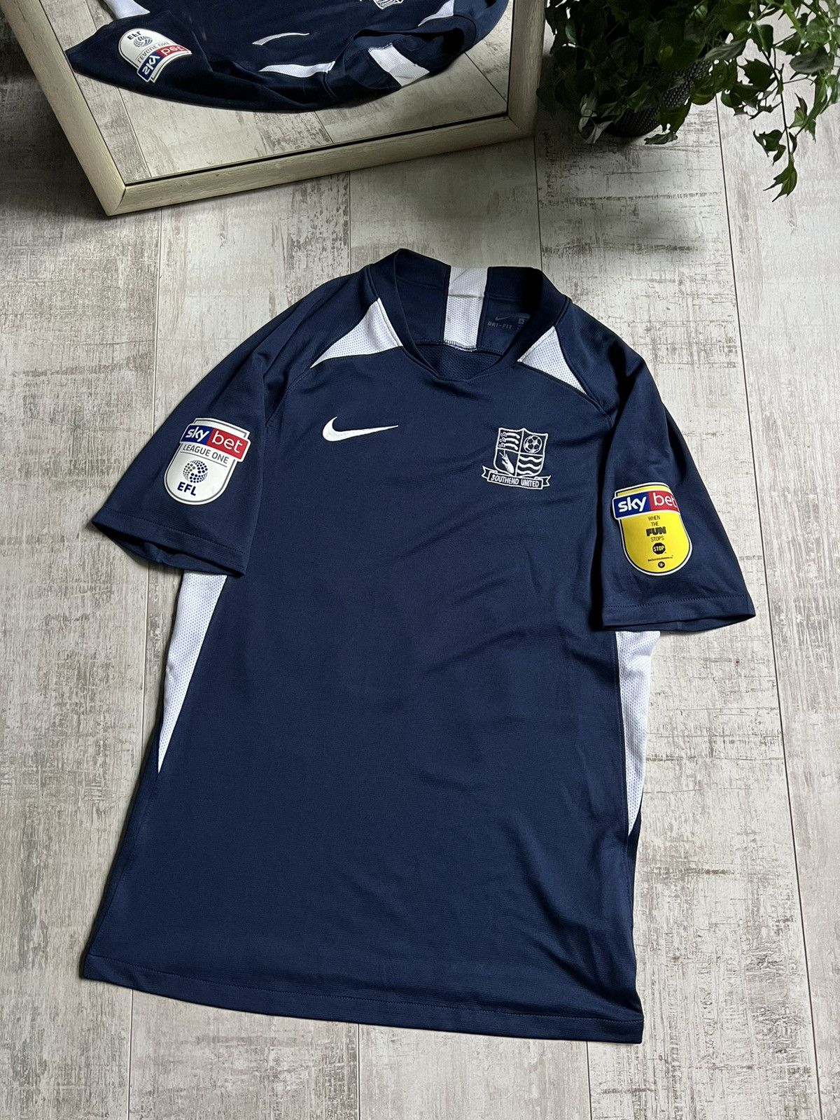 Nike Nike Southend United 2019/2020 Football Shirt #44 Howard Size US M / EU 48-50 / 2 - 2 Thumbnail