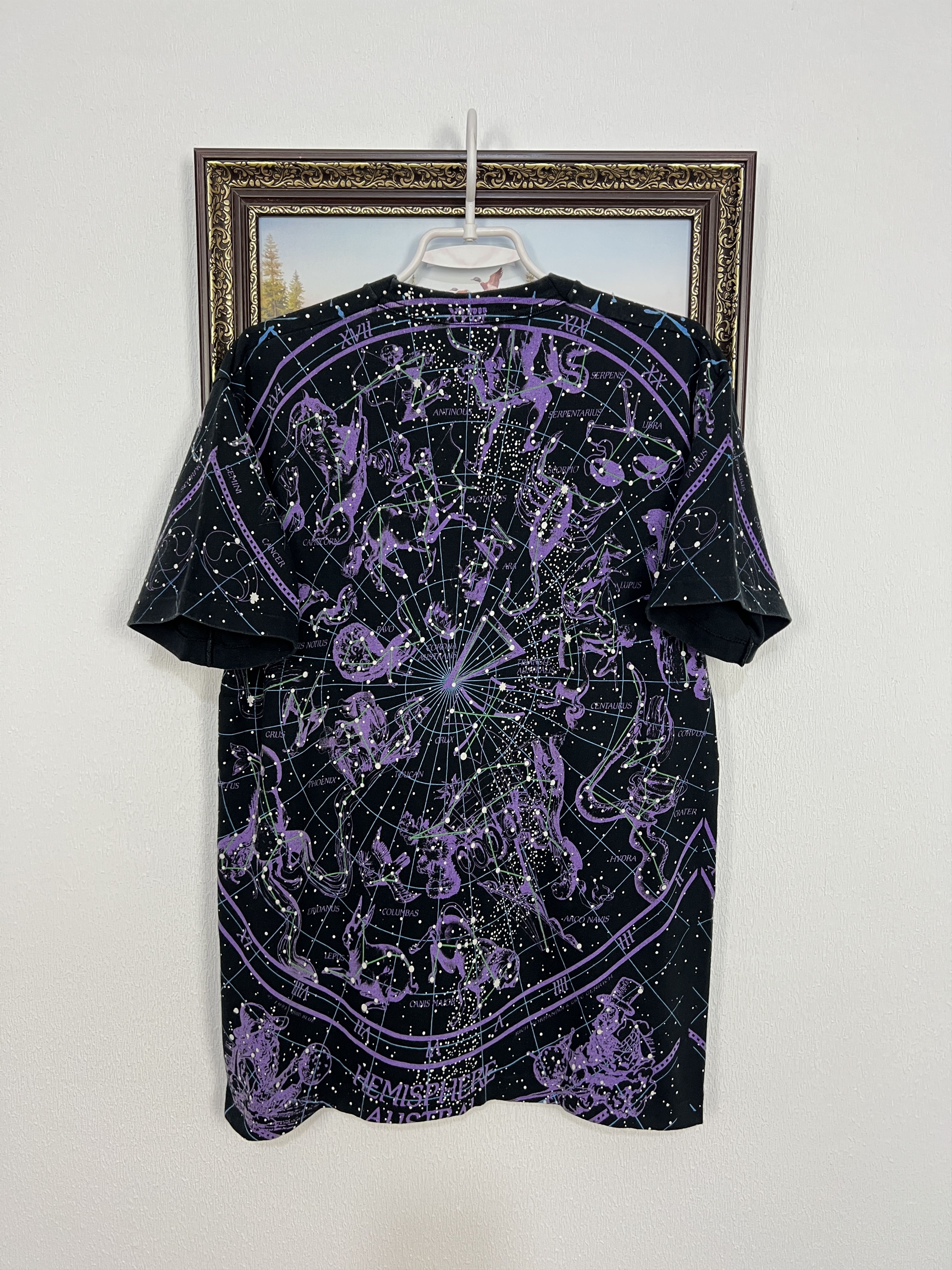 Liquid Blue Vintage 90's Liquid Blue Hemisphere Boreal Astrology Shirt Size US L / EU 52-54 / 3 - 13 Thumbnail