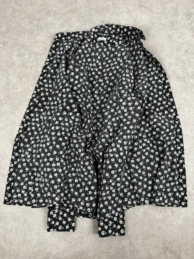 Dolce & Gabbana 2010s Dolce & Gabbana Black & White Floral Premium Shirt Size US M / EU 48-50 / 2 - 7 Thumbnail
