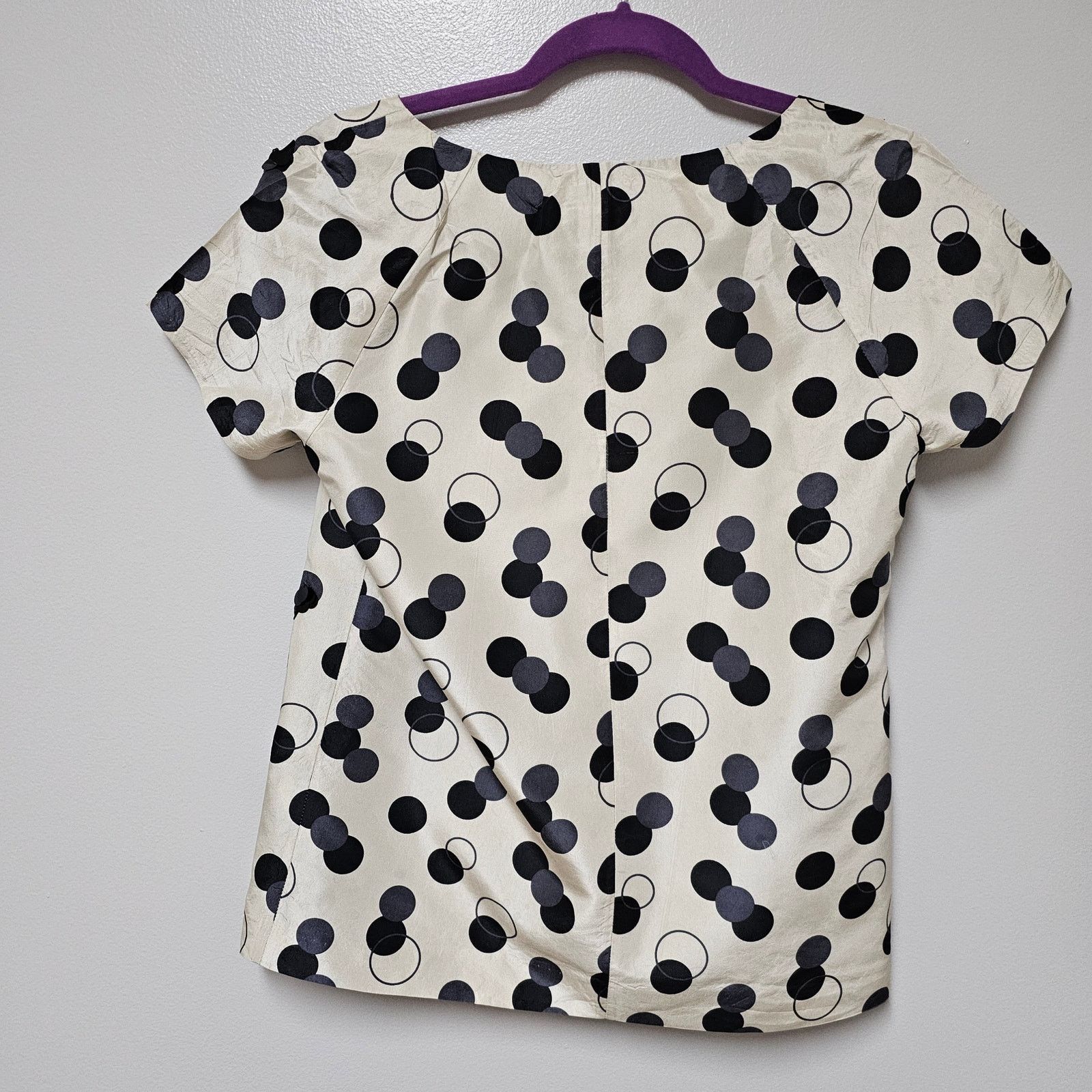J.Crew J Crew Silk Vivie Blouse SZ 2 Tan & Black Sequins and Beads Size XS / US 0-2 / IT 36-38 - 4 Thumbnail