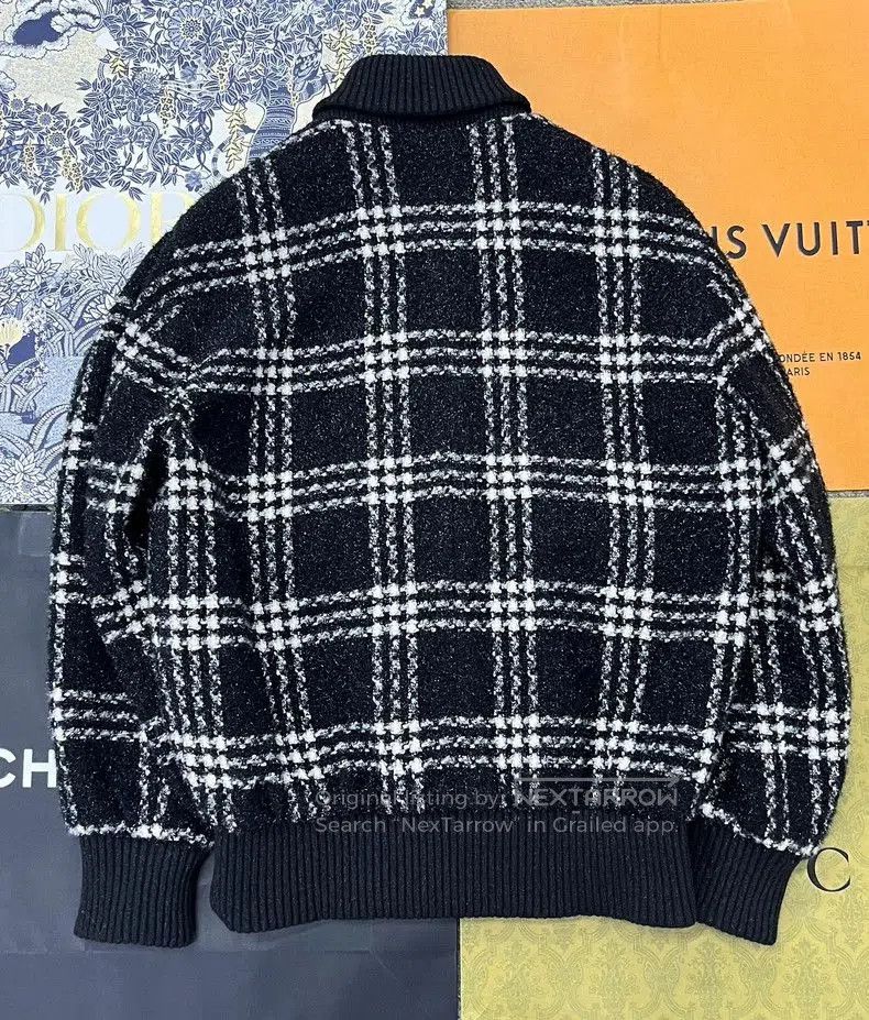 Chanel Chanel 22K Black and White Plaid Diamond Buckle Baseball Ja Size M / US 6-8 / IT 42-44 - 3 Thumbnail