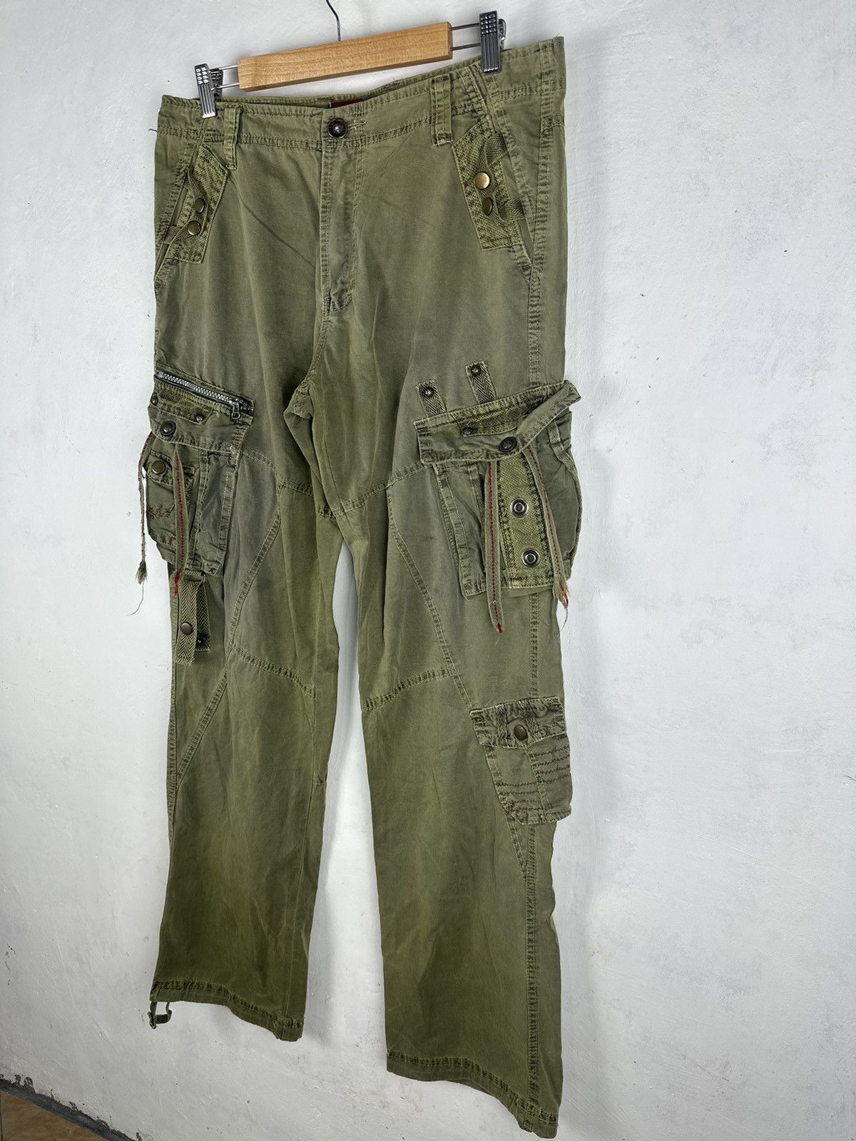 Japanese Brand CARGO PANTS SEDITIONARIES MULITPOCKET STREETWEAR STYLE Size US 33 - 10 Thumbnail