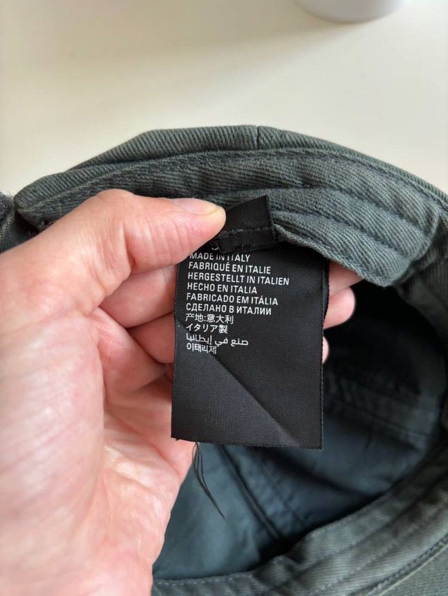 Balenciaga BB SPRAYED CAP