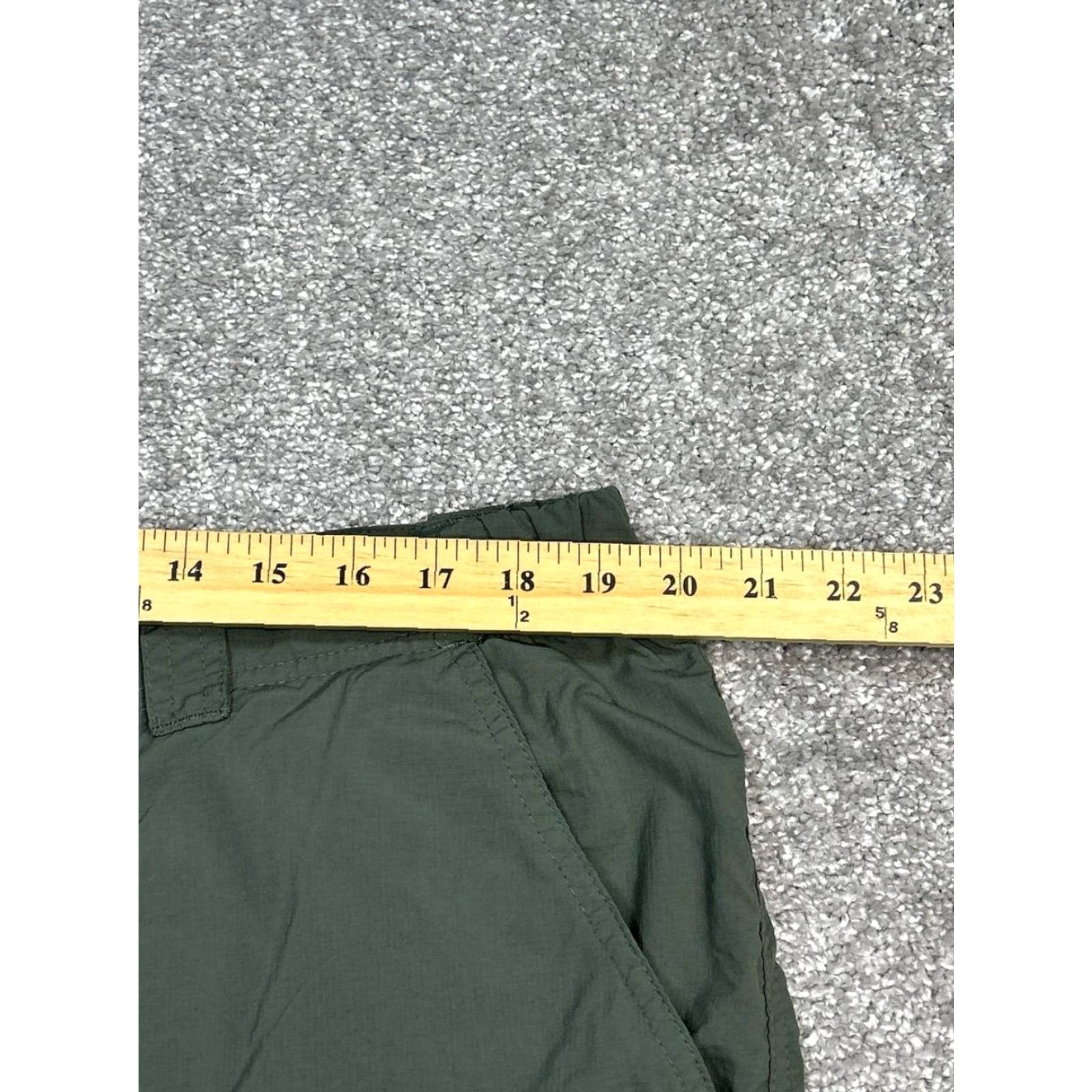 Vintage Columbia Shorts Mens 40 Green Lightweight Ripstop Cargo 9" Cargo Mens 40 Green Lightweight Ripstop 9" Size US 40 / EU 56 - 5 Thumbnail