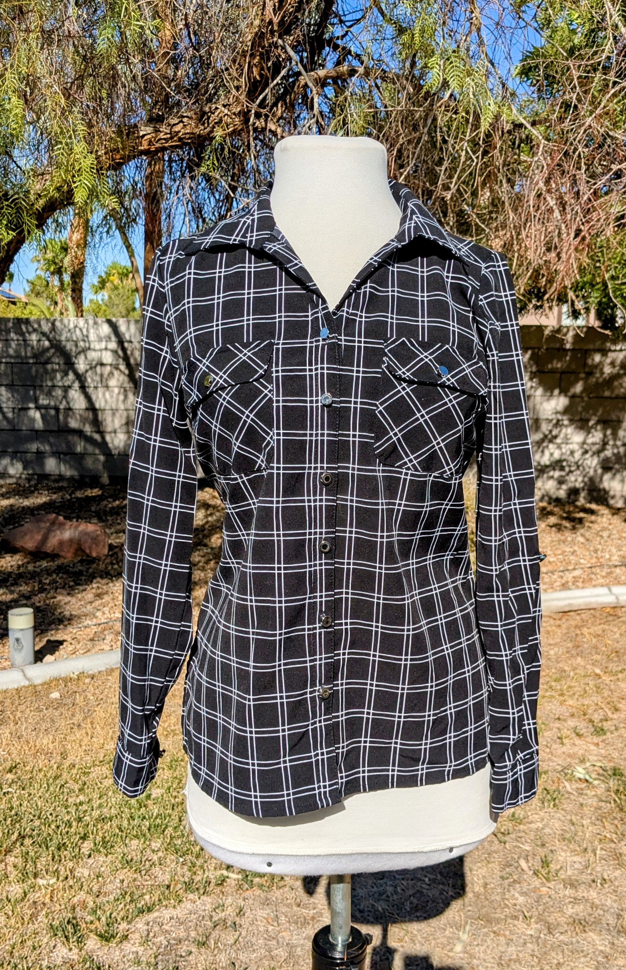 Other Notations Petite Small Button-Down 2-pocket Blouse Shirt EUC Size S / US 4 / IT 40 - 1 Thumbnail