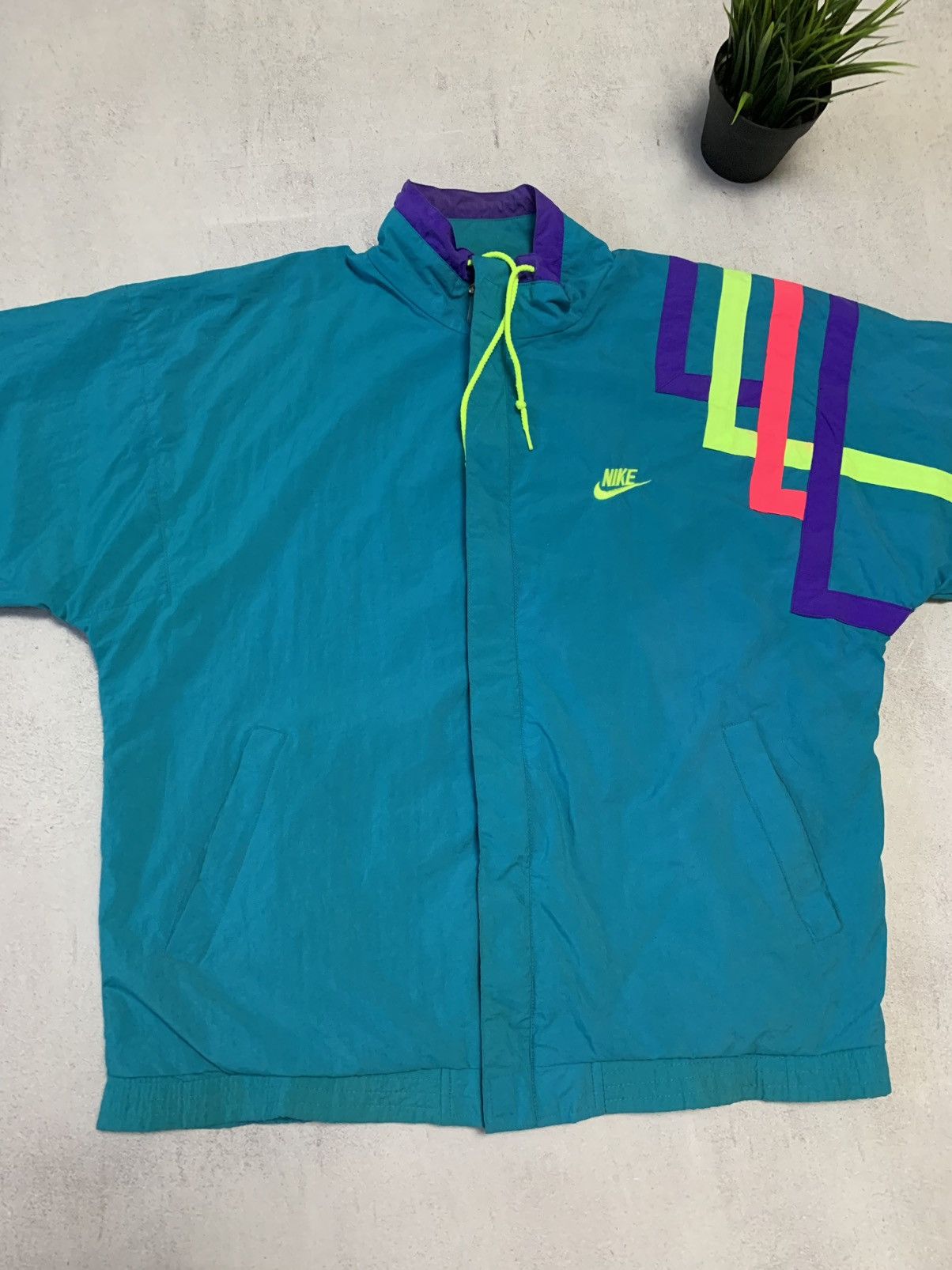 Vintage Vintage Nike Jacket Nylon Windbreaker Baggy Swoosh Y2K 90s Size US M / EU 48-50 / 2 - 3 Thumbnail