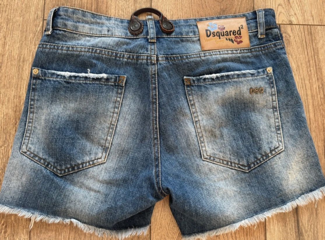 Dsquared2 Dsquared2 Women’s Denim Shorts Size s/Distressed Look/ Size 25" / US 0 / IT 36 - 7 Thumbnail