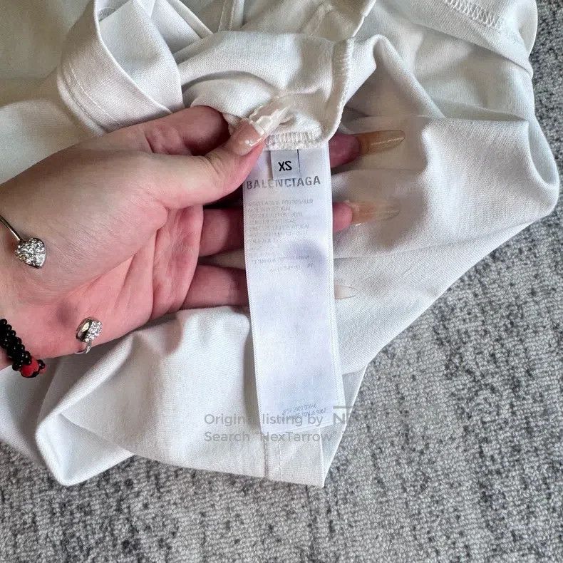 Balenciaga Balenciaga Diamond logo short sleeve with white back Size US XS / EU 42 / 0 - 4 Thumbnail