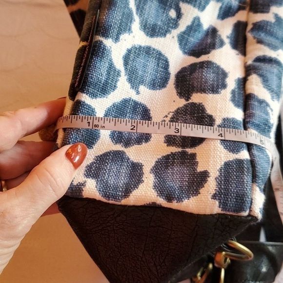 Vintage Rebekah Scott Designs Blue Leopard Petal Inside Lining Fabri Size ONE SIZE - 12 Thumbnail