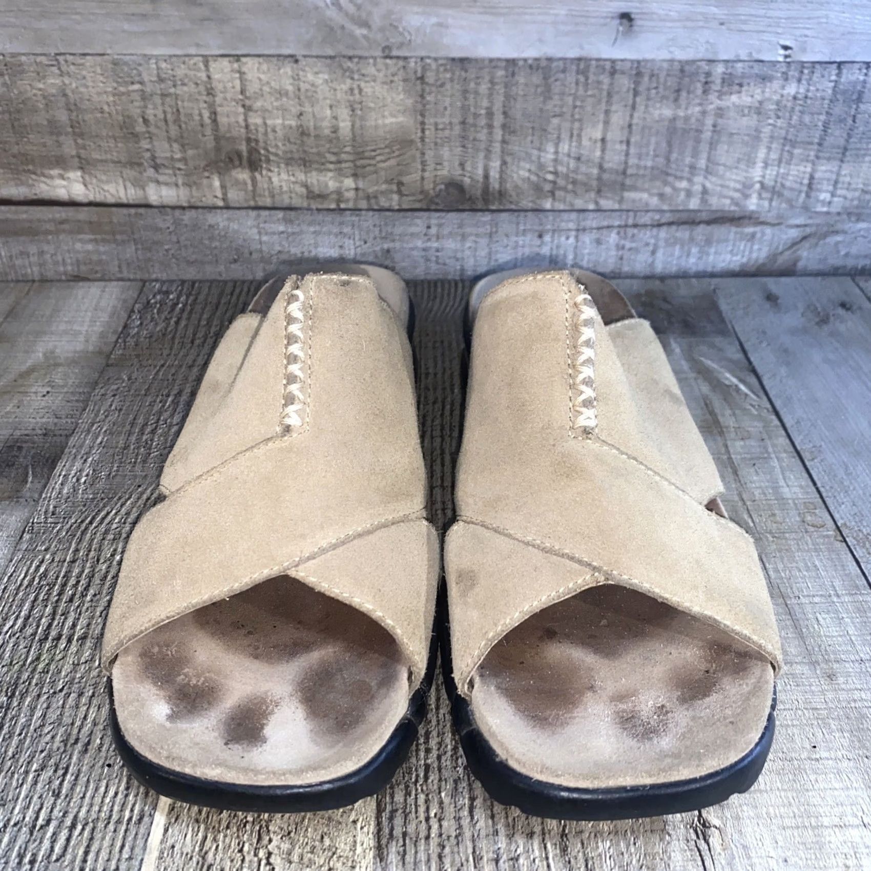 Cole Haan Cole Haan Women Slip On Suede Flat Size 8 Beige Women’s Flat Slip On Suede 8 Beige Cole Haan Womens Shoes Size US 8 / IT 38 - 2 Thumbnail