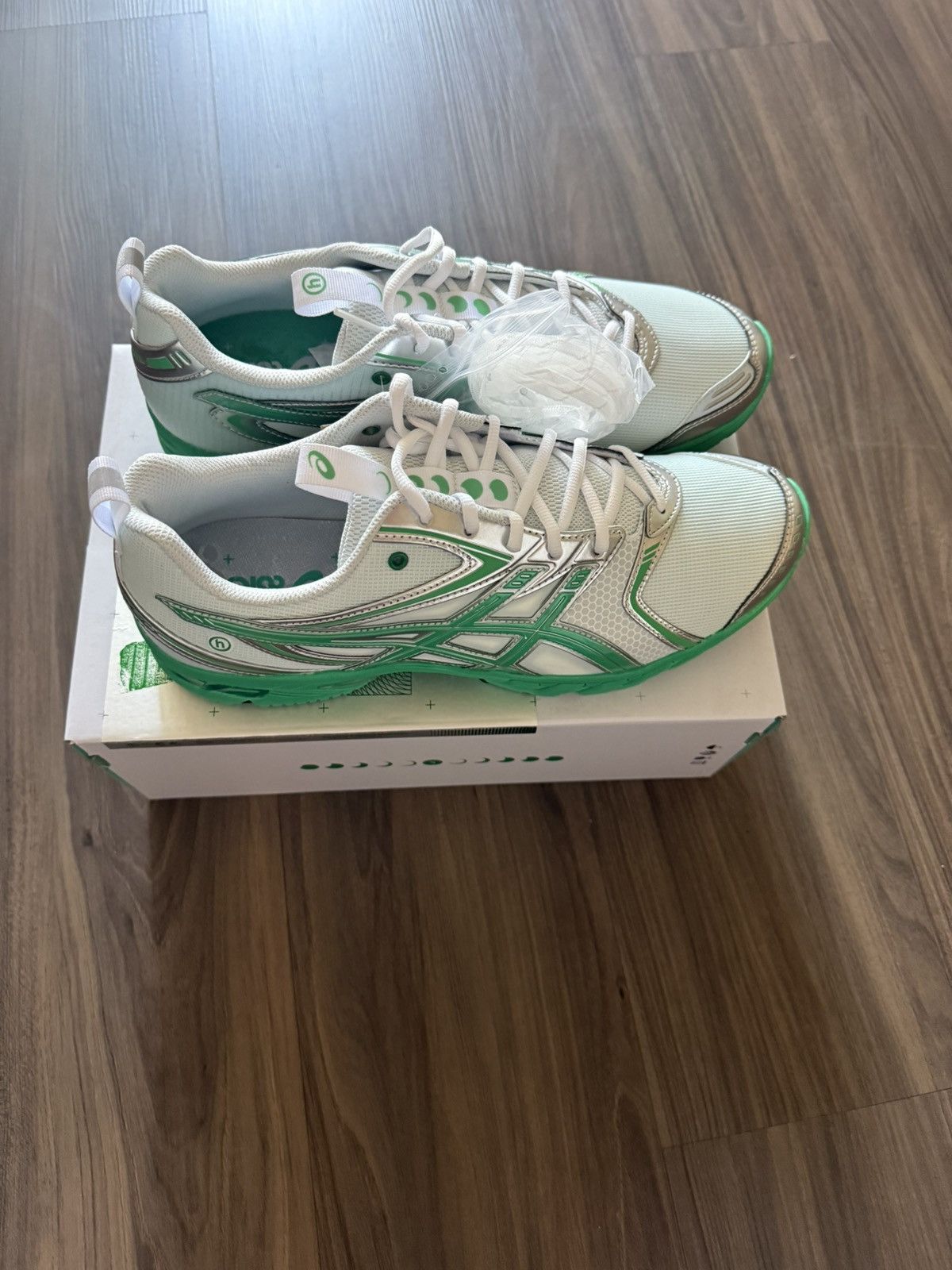 Asics × HIDDEN ASICS x Hidden NY Gel-Venture 6 White Green Silver size 11 Size US 11 / EU 44 - 2 Thumbnail