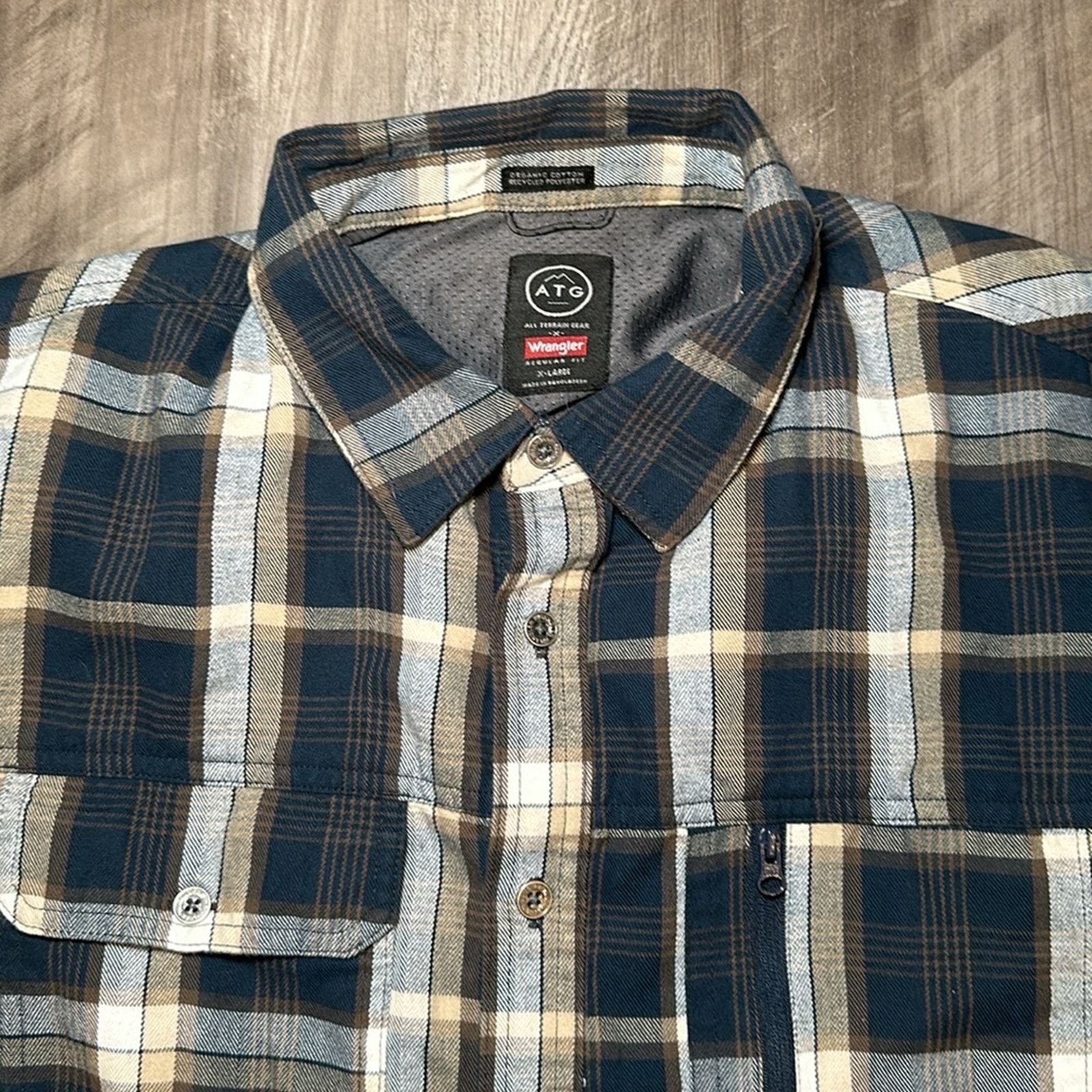 Wrangler Wrangler All Terrain Gear Regular Fit Long Sleeve - XL Size US XL / EU 56 / 4 - 6 Thumbnail