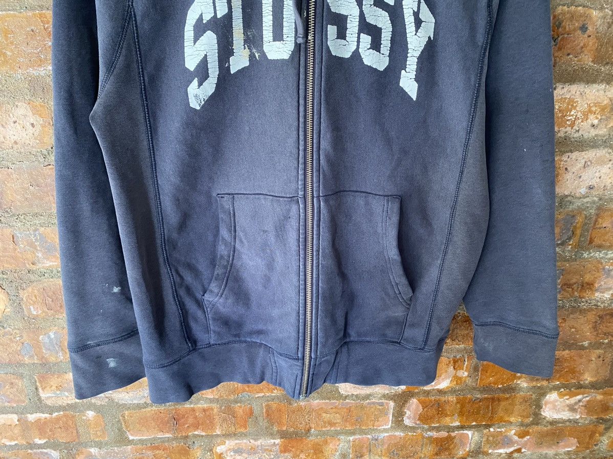 Stussy 2000s Stussy Arch Center Zipper sun fading hoodie Size US M / EU 48-50 / 2 - 4 Thumbnail