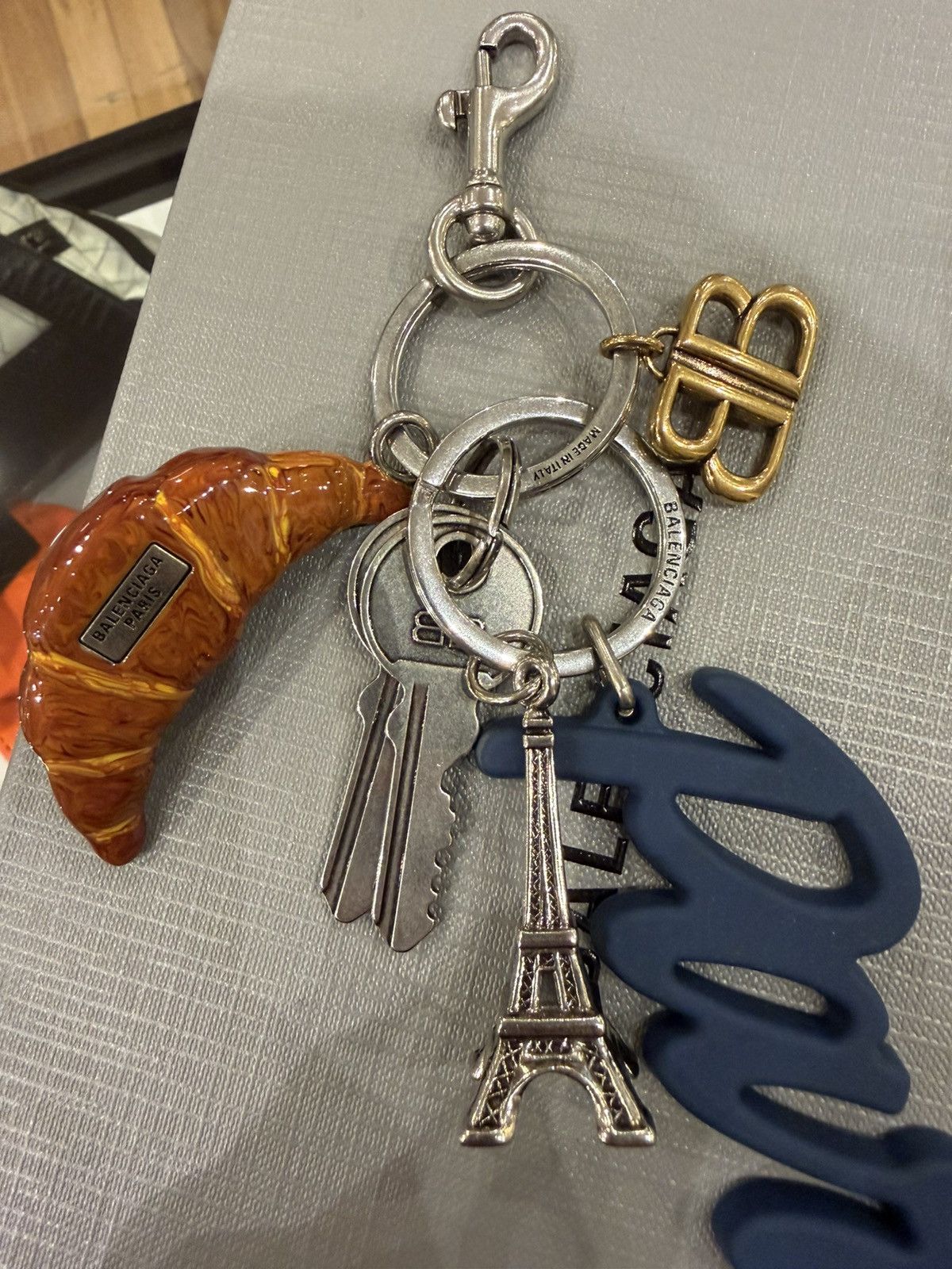 Balenciaga Balenciaga Croissant Key Chain Charms Size ONE SIZE - 5 Thumbnail
