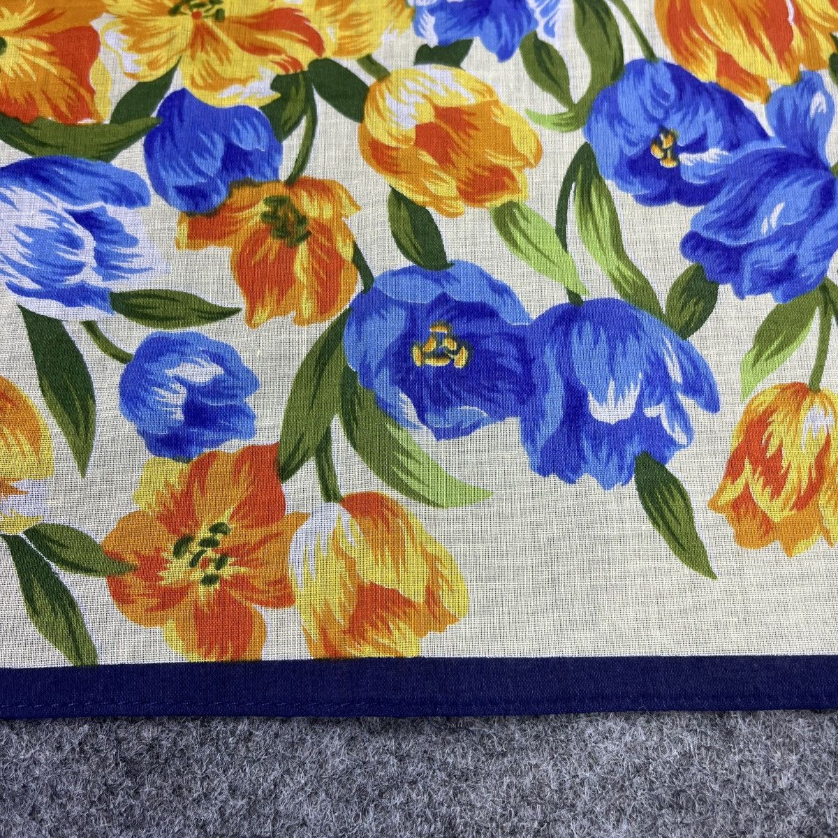 Kenzo × Vintage Kenzo Handkerchief / Bandana / Neckerchief B735 Size ONE SIZE - 5 Thumbnail