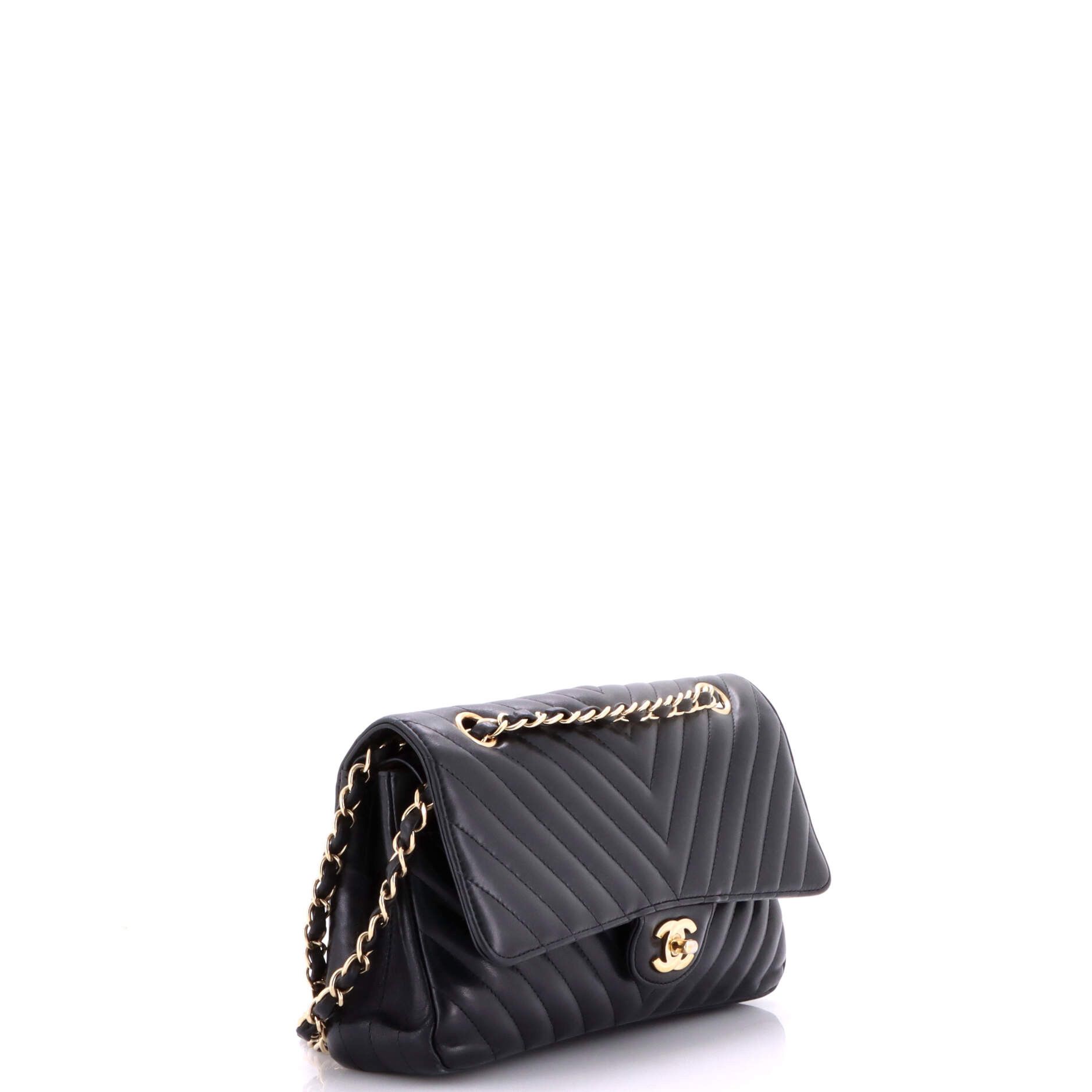 Chanel Classic Double Flap Bag Chevron Lambskin Medium Size ONE SIZE - 1 Thumbnail